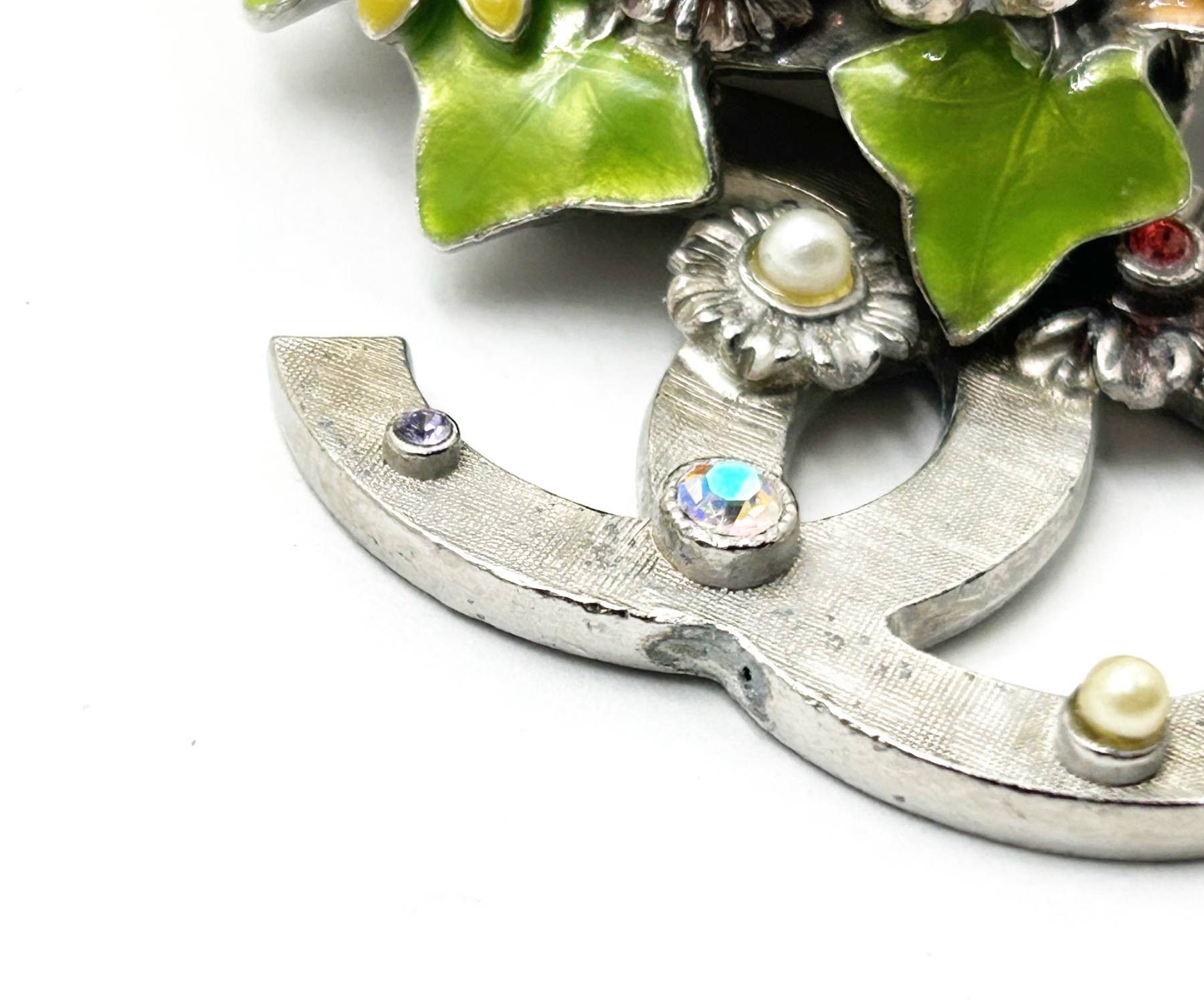Chanel Chanel Silver Enamel Flowers CC Large Pendant Necklace Size ONE SIZE - 6 Thumbnail