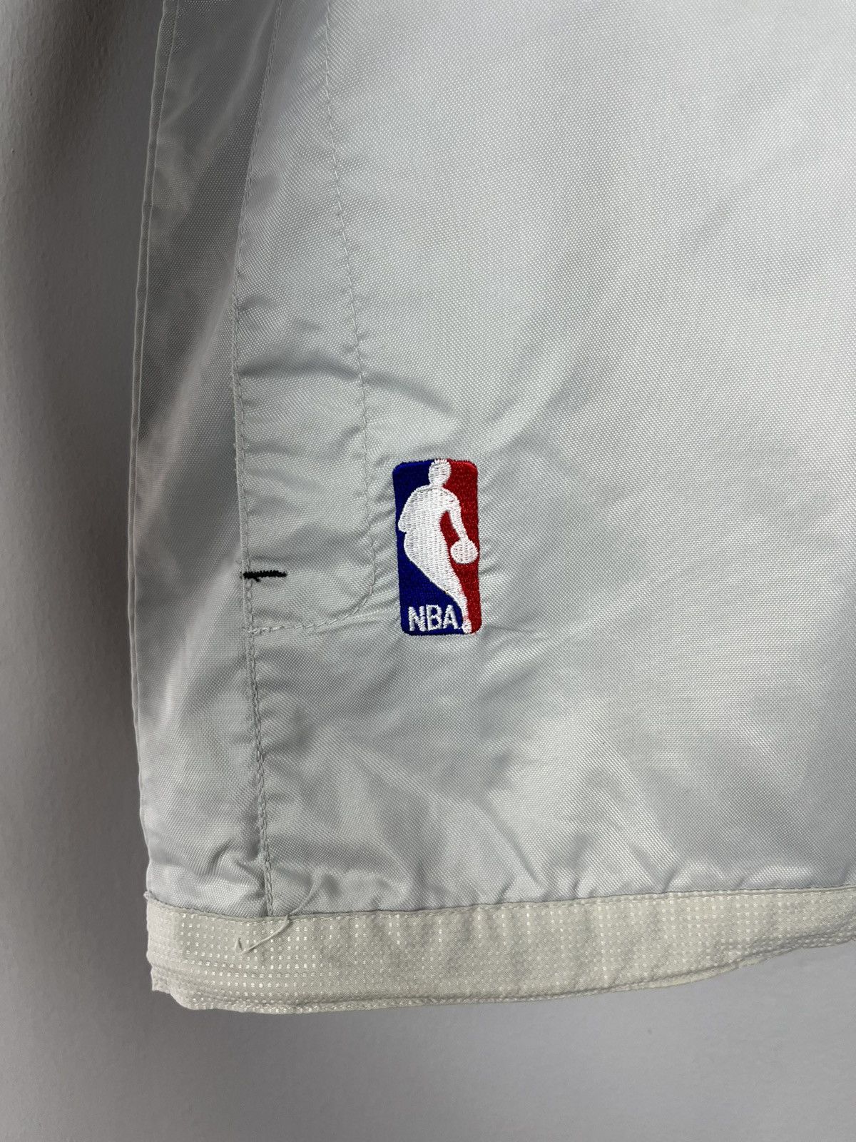 NBA × Starter × Vintage Starter NBA Chicago Bulls Retro Full Zip Nylon Jacket Korea Size US M / EU 48-50 / 2 - 6 Thumbnail
