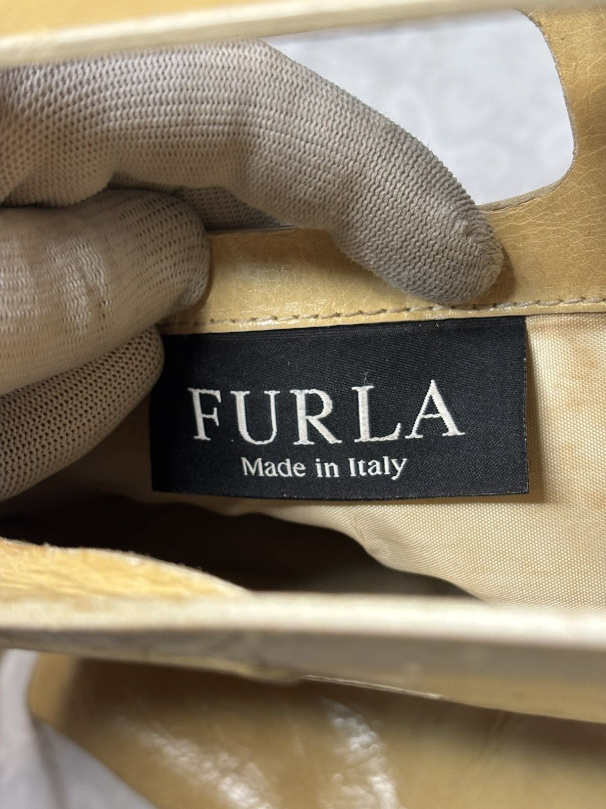 Furla (very worn) Furla Genuine Leather Size ONE SIZE - 9 Thumbnail