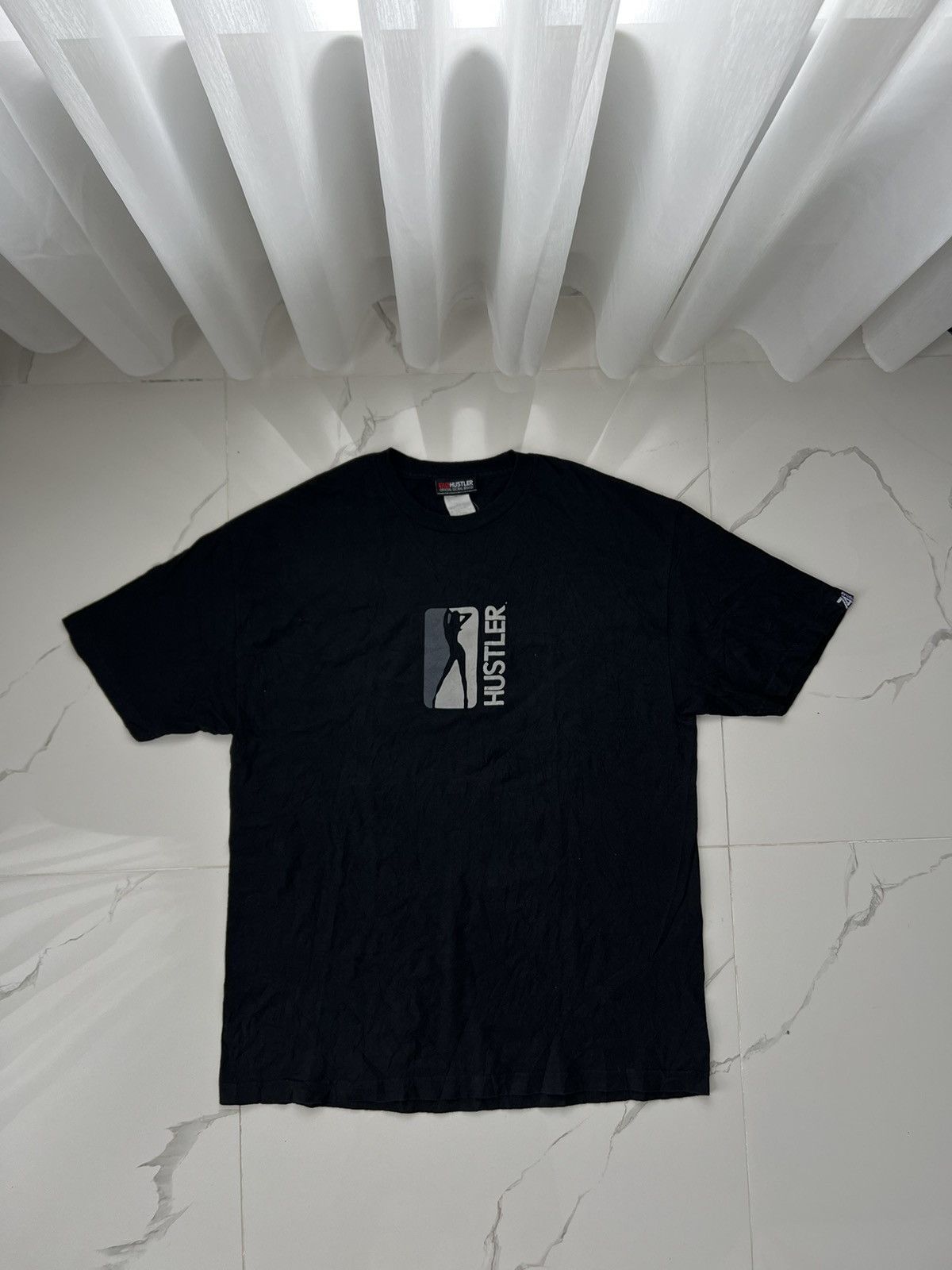 Vintage 90’s HUSTLER USA ADULT MAGAZINE RARE BIG LOGO TEE WOMAN Y2K Size US XL / EU 56 / 4 - 1 Thumbnail