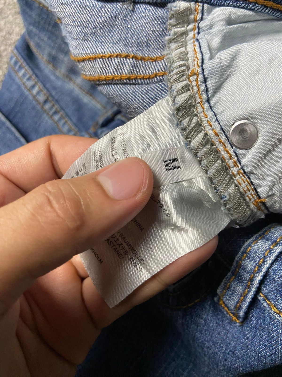 Acne Studios Acne Studios Knee Ripped Denim Jeans (162) Size 27" / US 4 / IT 40 - 5 Thumbnail