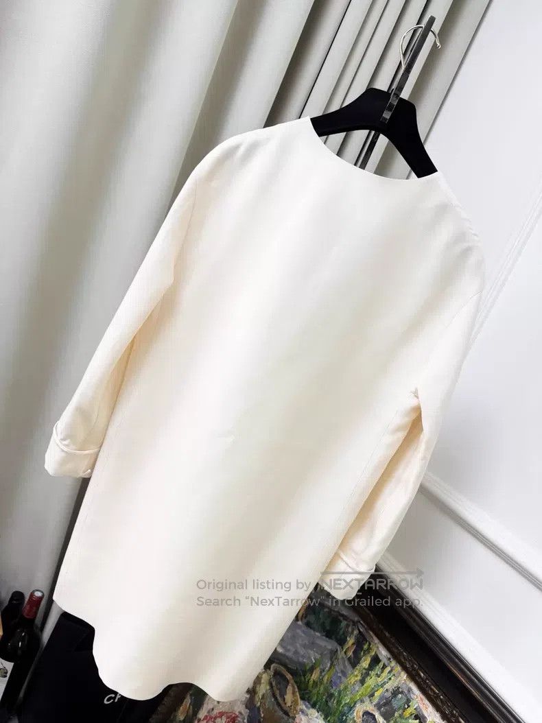 Valentino Valentino Hand-sewn three-dimensional flower embellished s Size L / US 10 / IT 46 - 2 Thumbnail