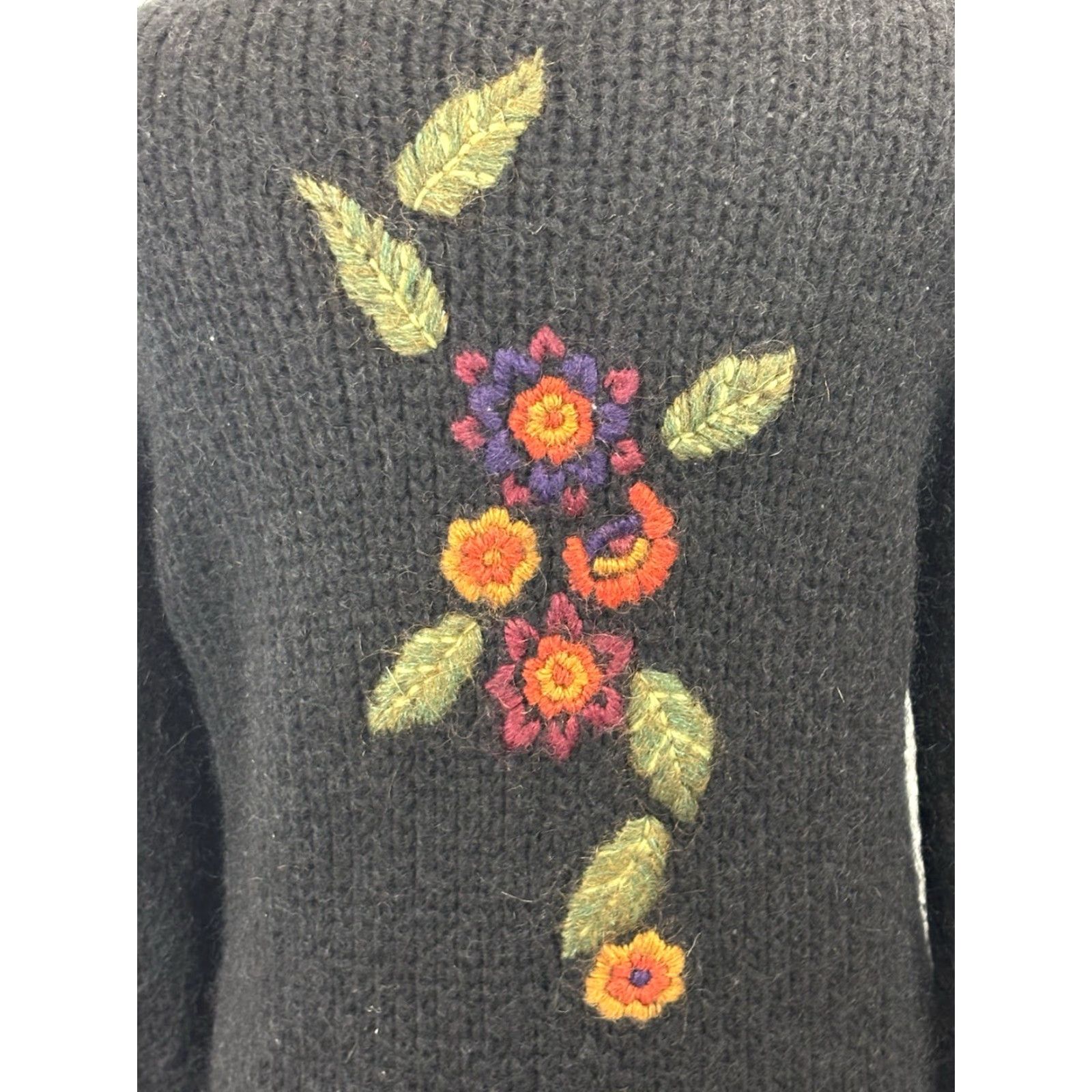 Willi Smith VINTAGE Willi Smith Cardigan Sweater Mohair Blend Large Black Floral Embroidered Chunky Knit L Womens Size L / US 10 / IT 46 - 7 Thumbnail