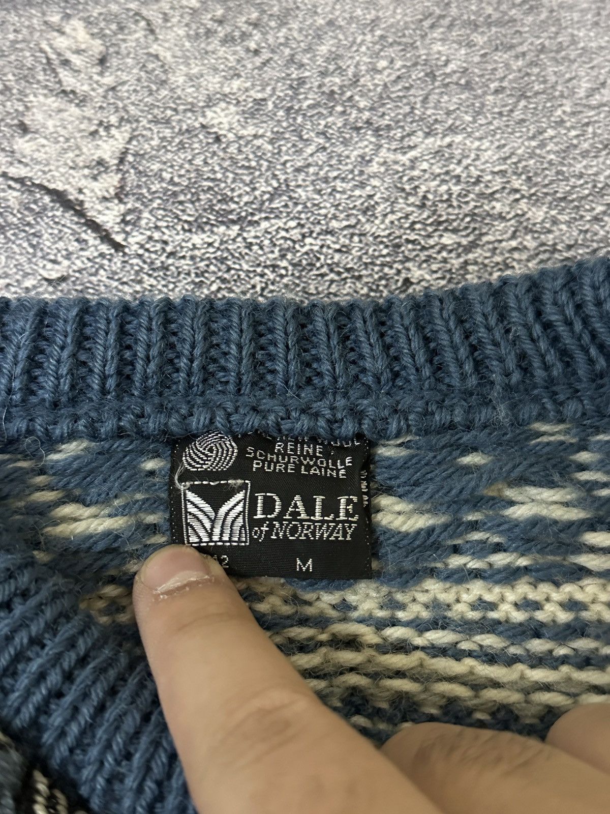 Dale Of Norway DALE of NORWAY Clasp Cardigan Sweater Nordic Snowflake M Sz Size US M / EU 48-50 / 2 - 3 Thumbnail