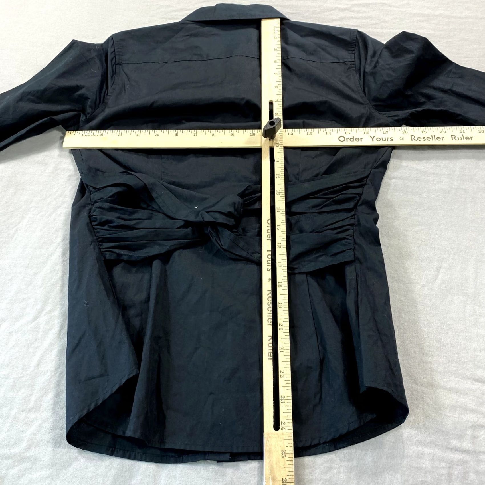 Isaac Mizrahi Nike Isaac Mizrahi Shirt Womens Small Black Button Up Back Straps Blouse Top Size S / US 4 / IT 40 - 5 Thumbnail