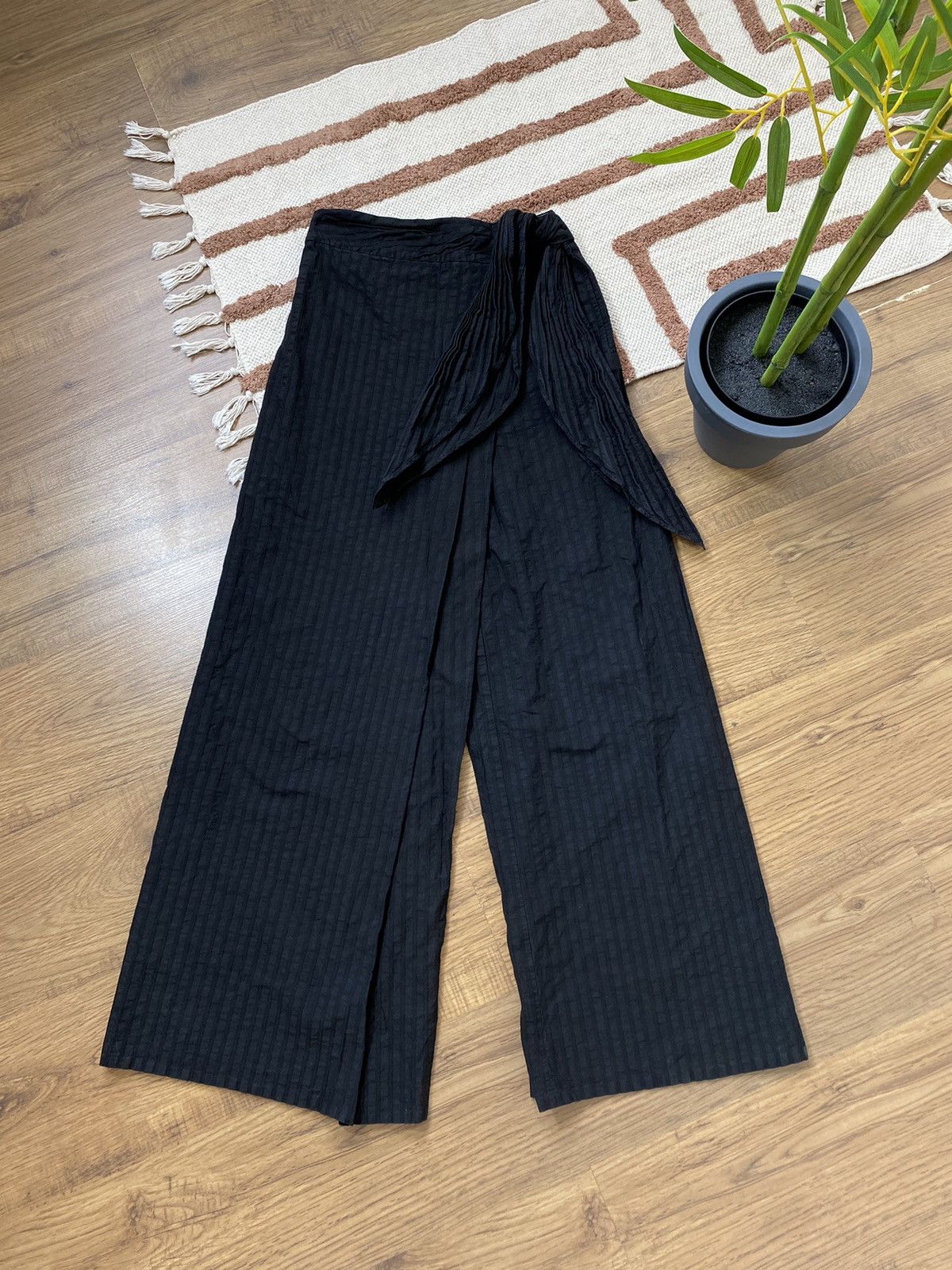 Kenzo VINTAGE KENZO WIDE TROUSERS OVERLAPPED SKIRT Size 27" / US 4 / IT 40 - 4 Thumbnail