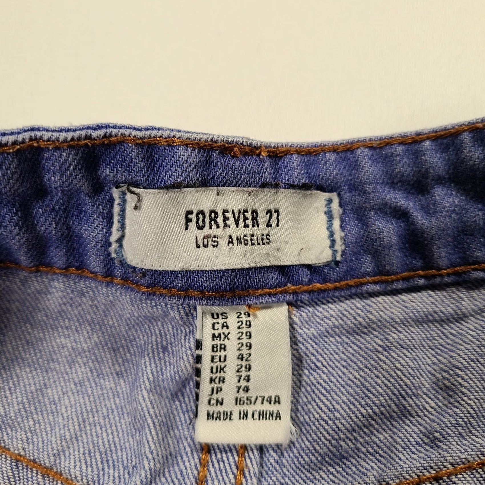 Forever 21 FOREVER 21 Shorts Womens 29 Denim Mid Rise Zip Cuffed Stone Wash 5-Pocket Blue Casual Summer Mens? Size 30" / US 8 / IT 44 - 3 Thumbnail