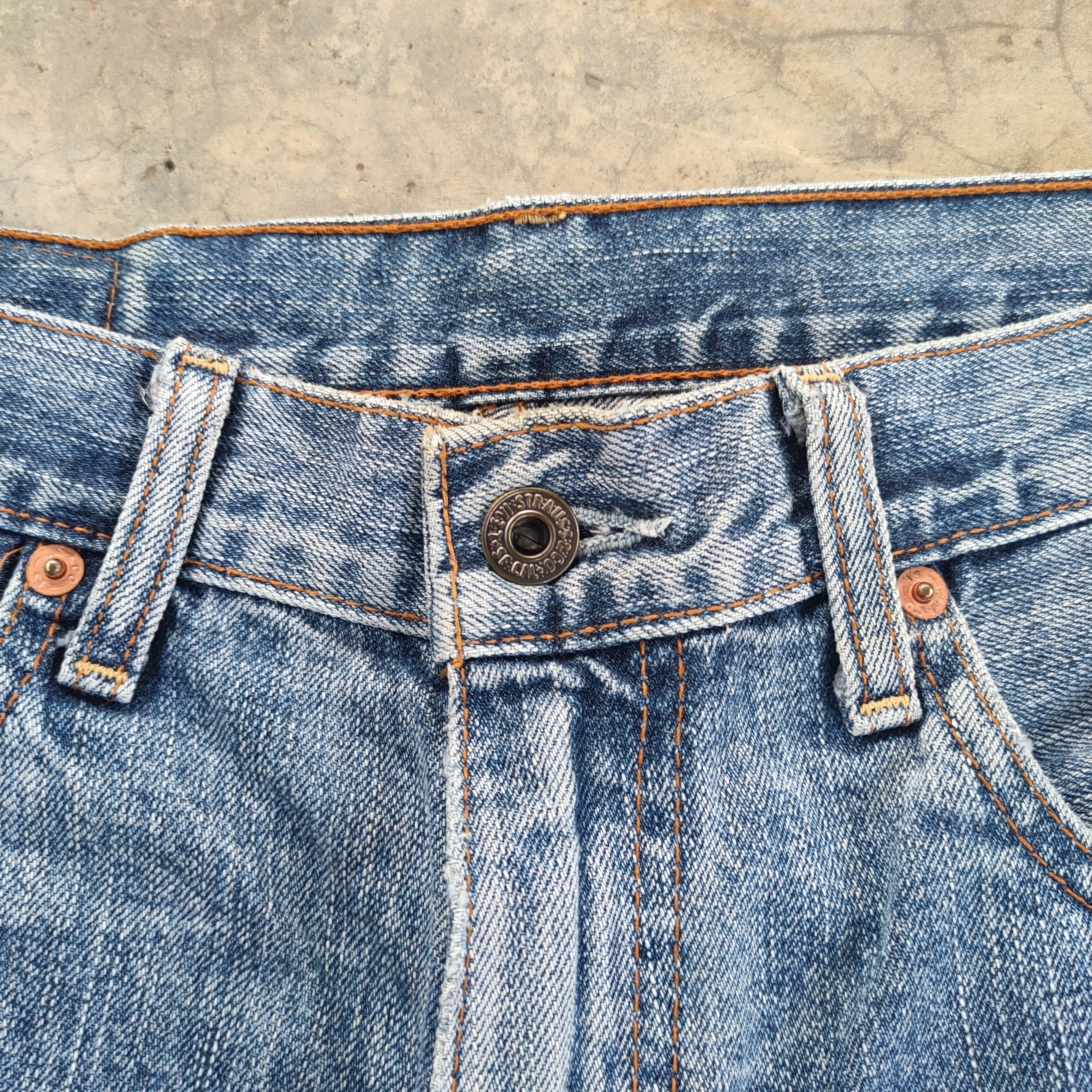 Levi's Vintage Clothing W32 VINTAGE LEVI'S 503 RIPPED FADED JEANS DENIM PANTS Size US 32 / EU 48 - 5 Thumbnail