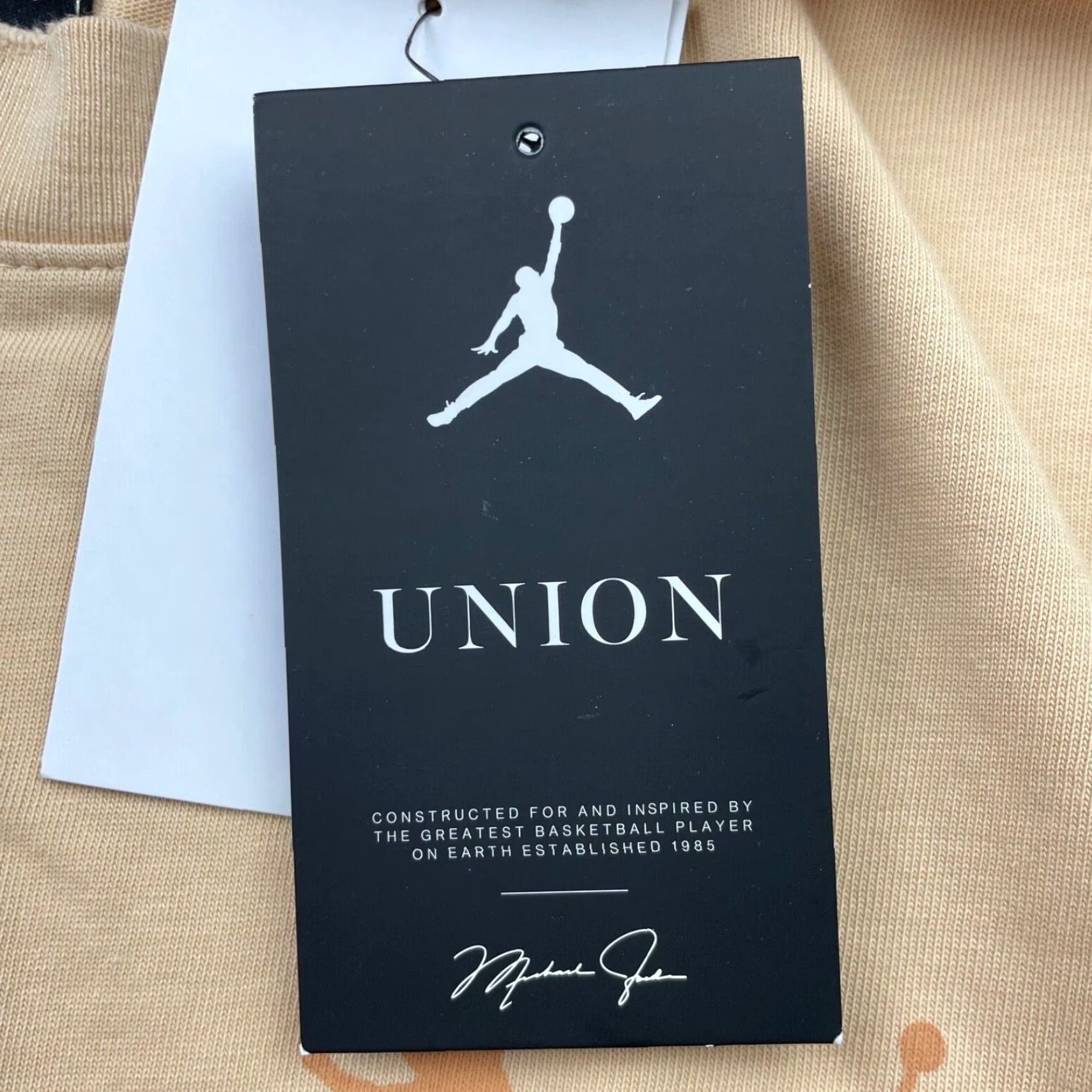 Nike **Nike Jordan Union Men's Beige LA T-Shirt DM2843-268** User: **Nike Jordan Union Men's Beige LA T-Shirt DM2843-268** Size US S / EU 44-46 / 1 - 6 Thumbnail