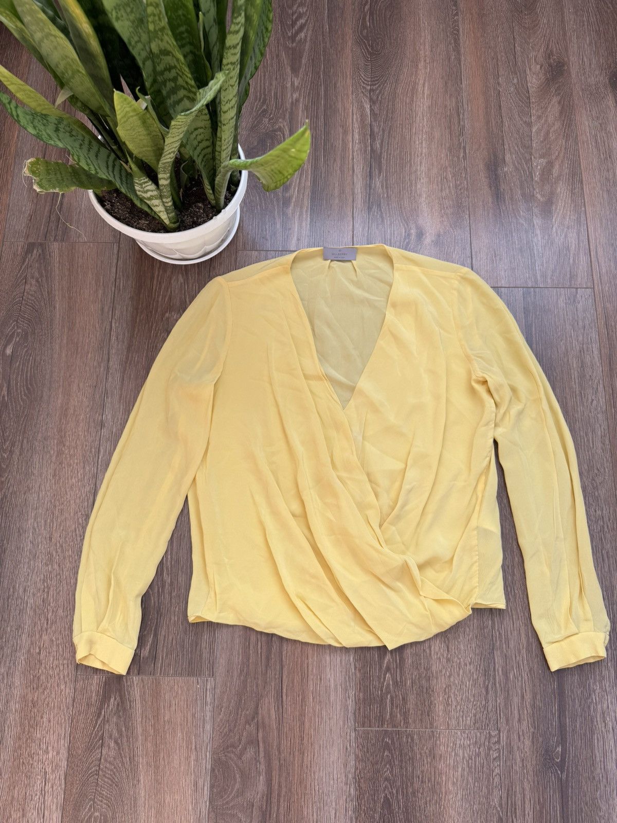 Mulberry Mulberry women's yellow Small silk long sleeve blouse Size S / US 4 / IT 40 - 1 Thumbnail