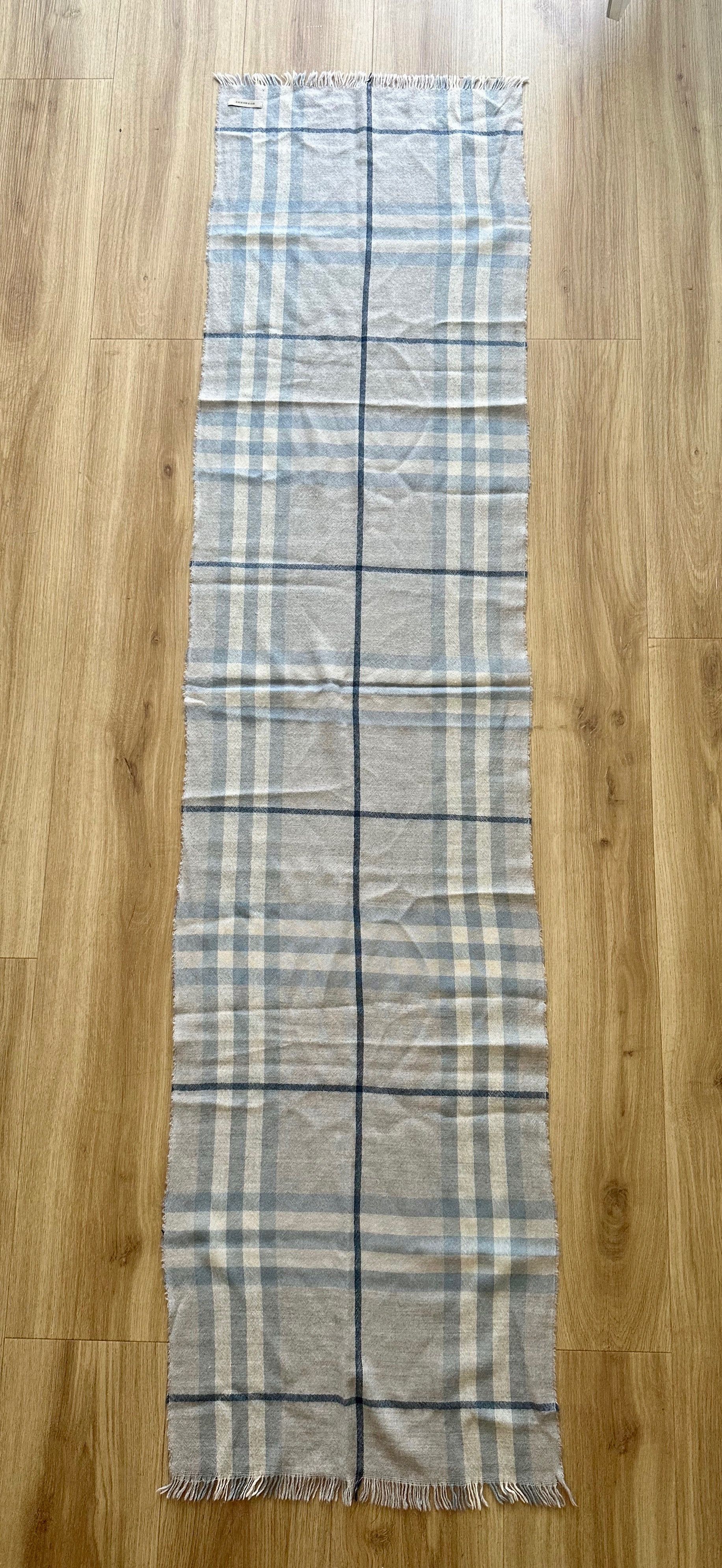 Burberry BURBERRY big check Blue large scarf wrap Size ONE SIZE - 9 Thumbnail