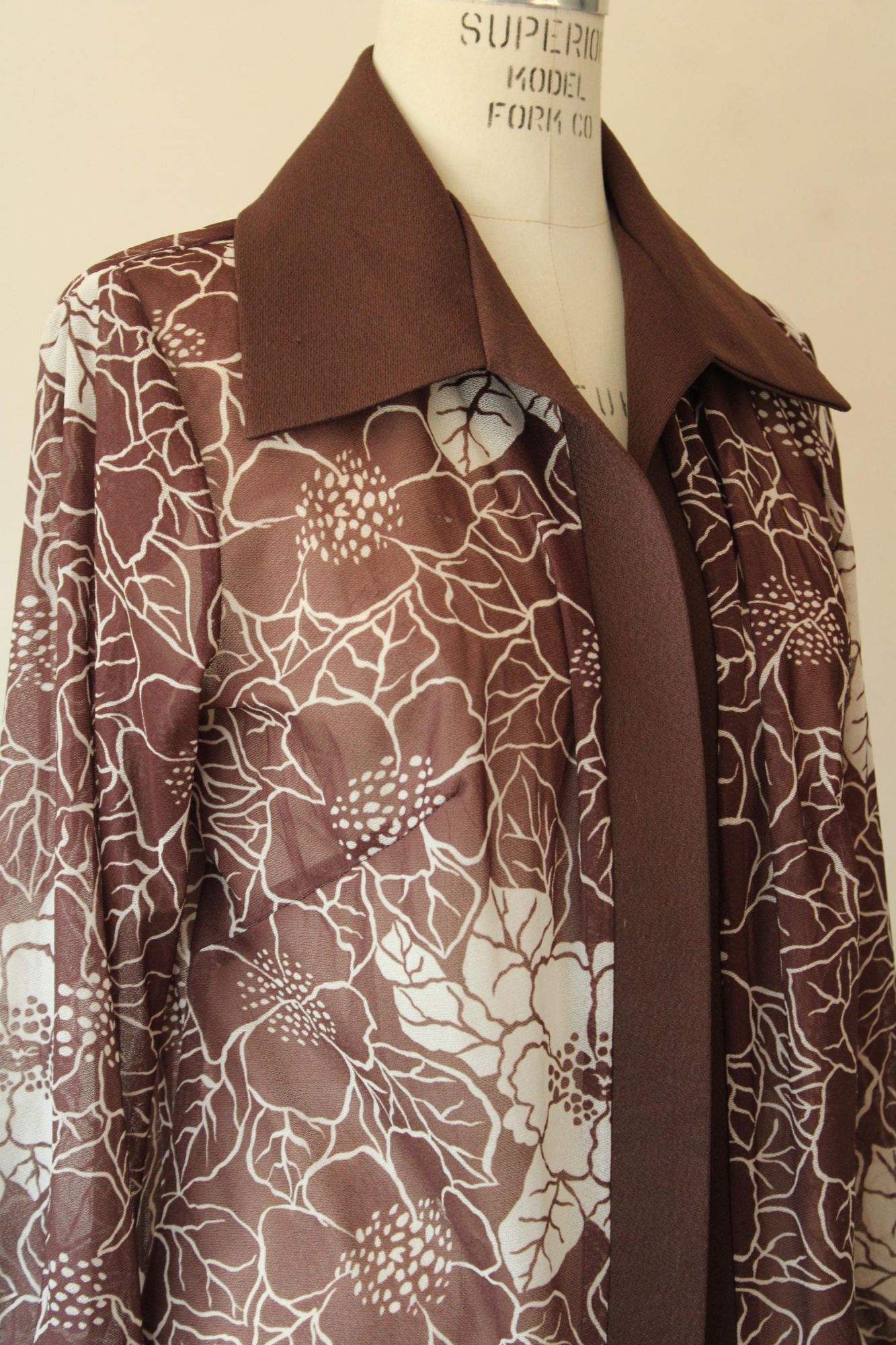 Vintage Vintage 1970s Shirt, Dagger Collar Floral Print Open Blouse Size M / US 6-8 / IT 42-44 - 4 Thumbnail