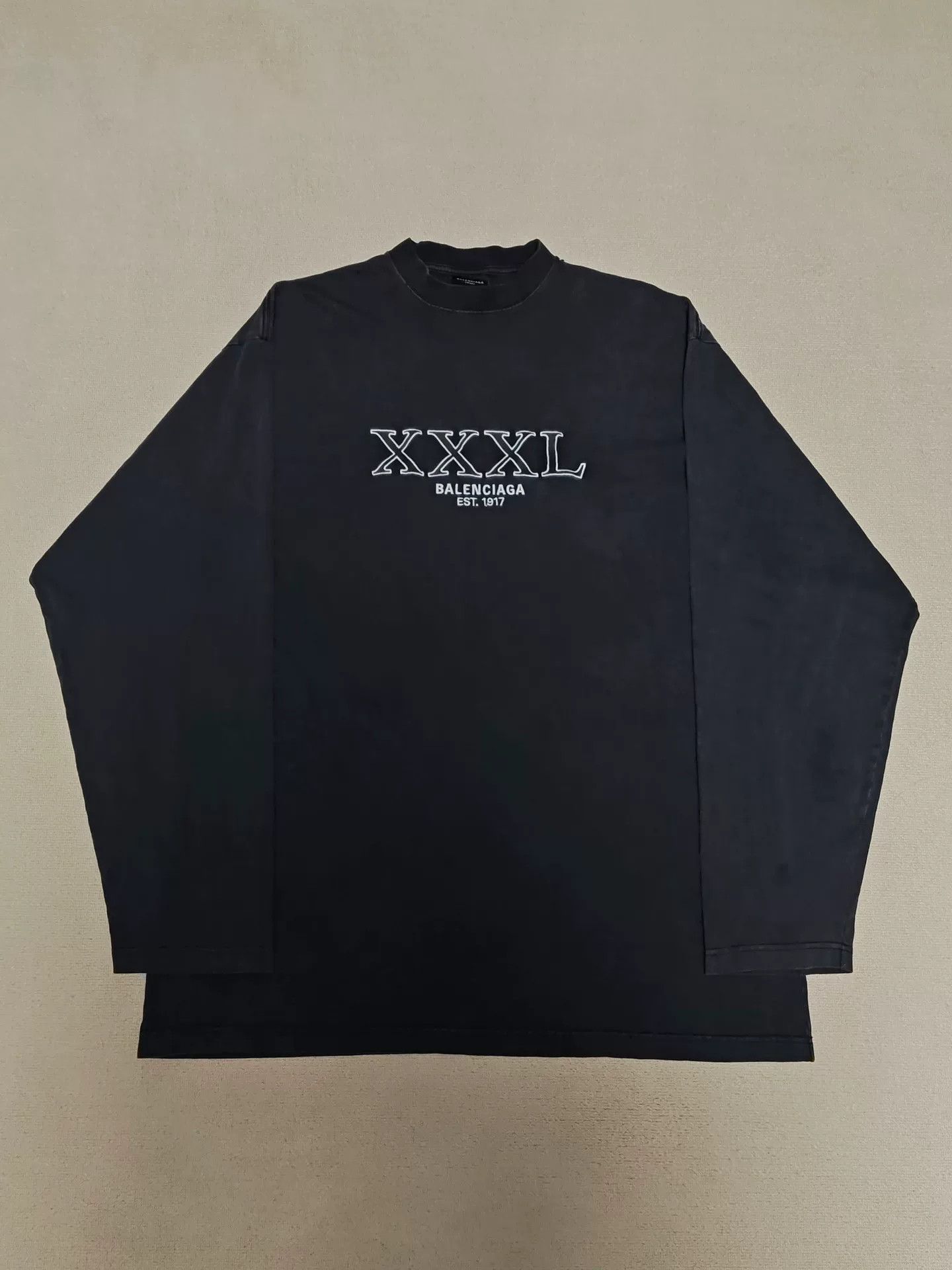 Balenciaga Balenciaga Distressed Oversized Longsleeve Size US XXL / EU 58 / 5 - 1 Thumbnail