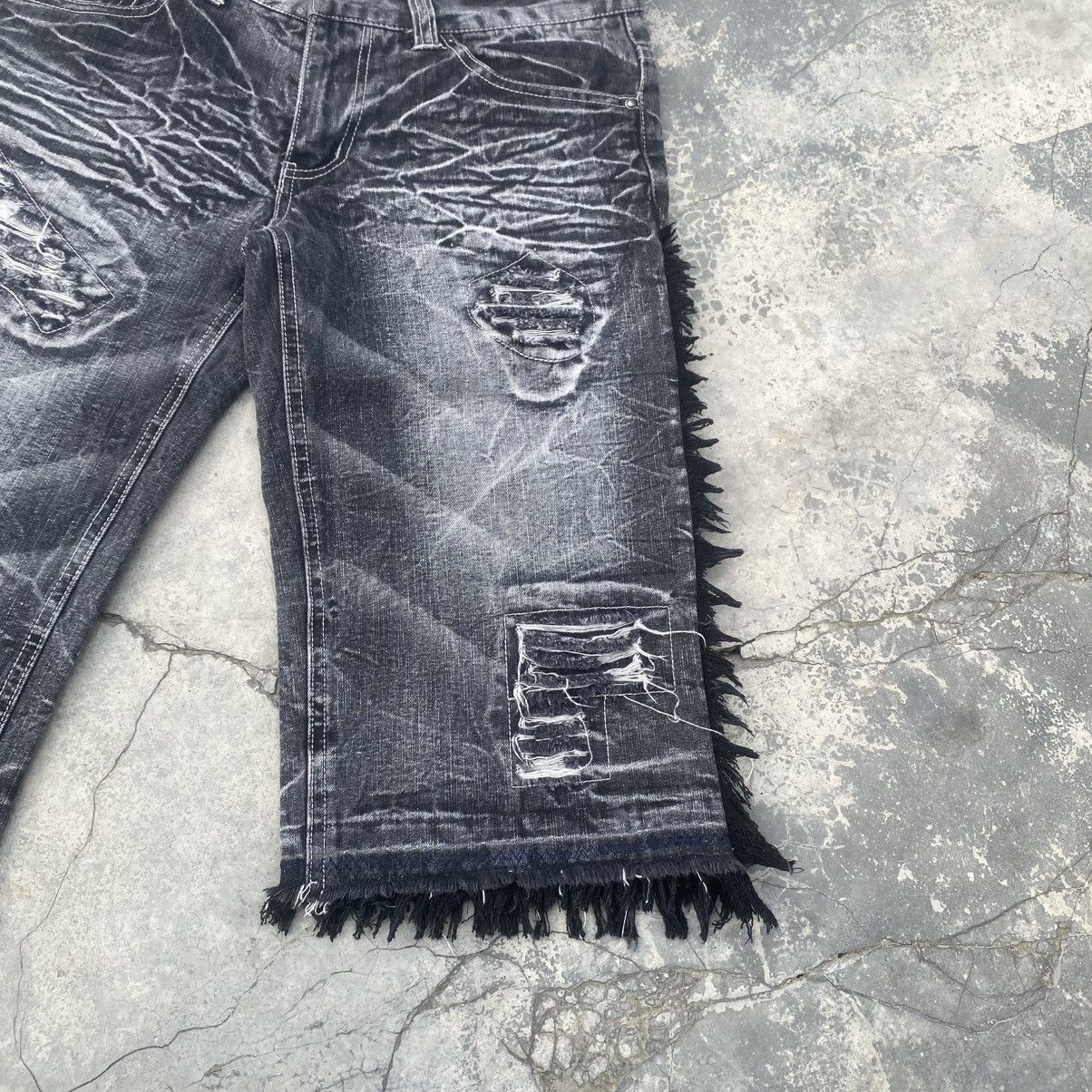 LOWBOX LOWBOX Distressed Wolf Crop Jeans Size US 30 / EU 46 - 10 Thumbnail