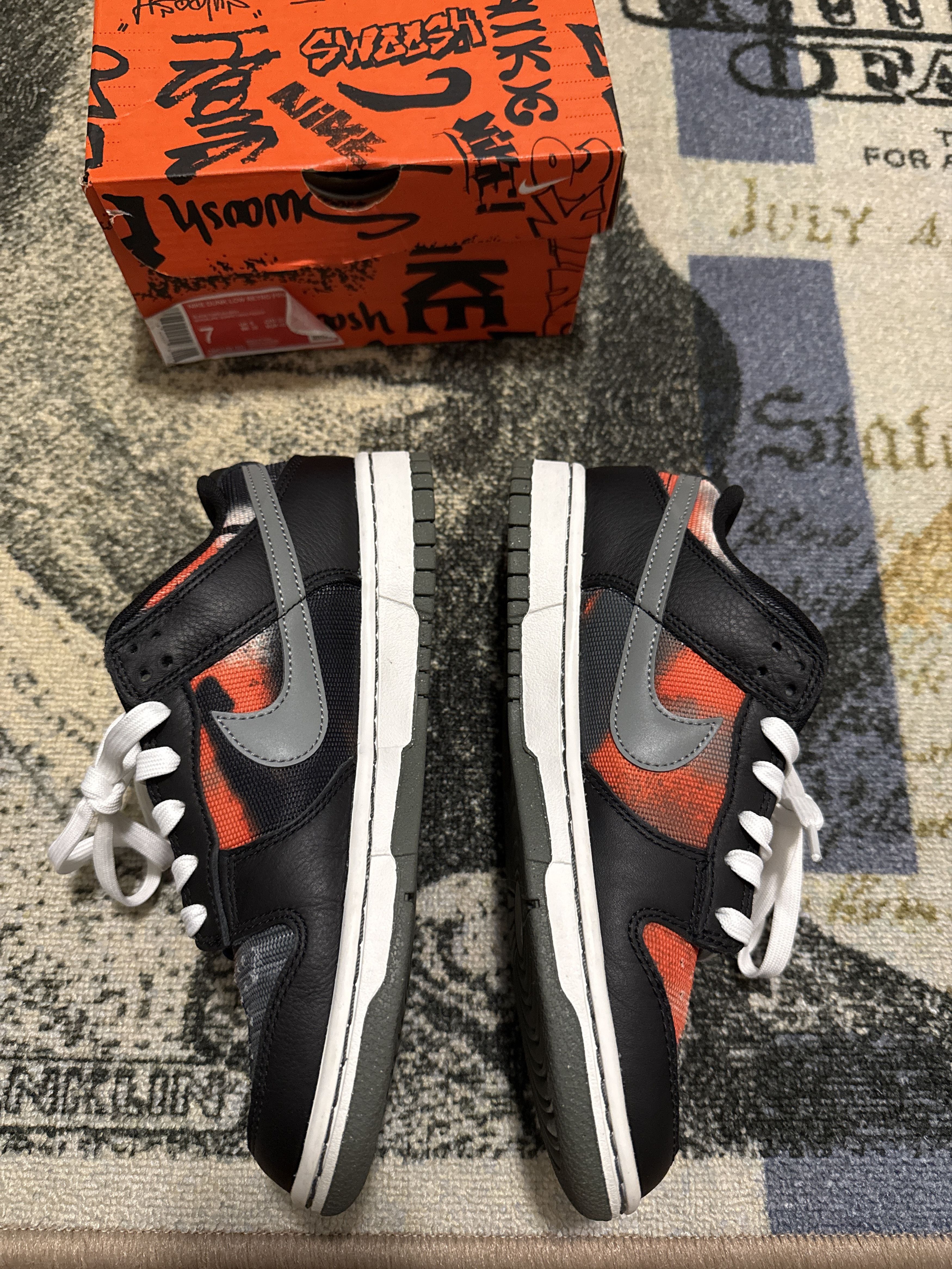 Nike Nike dunk low graffiti Size US 7 / EU 40 - 3 Thumbnail