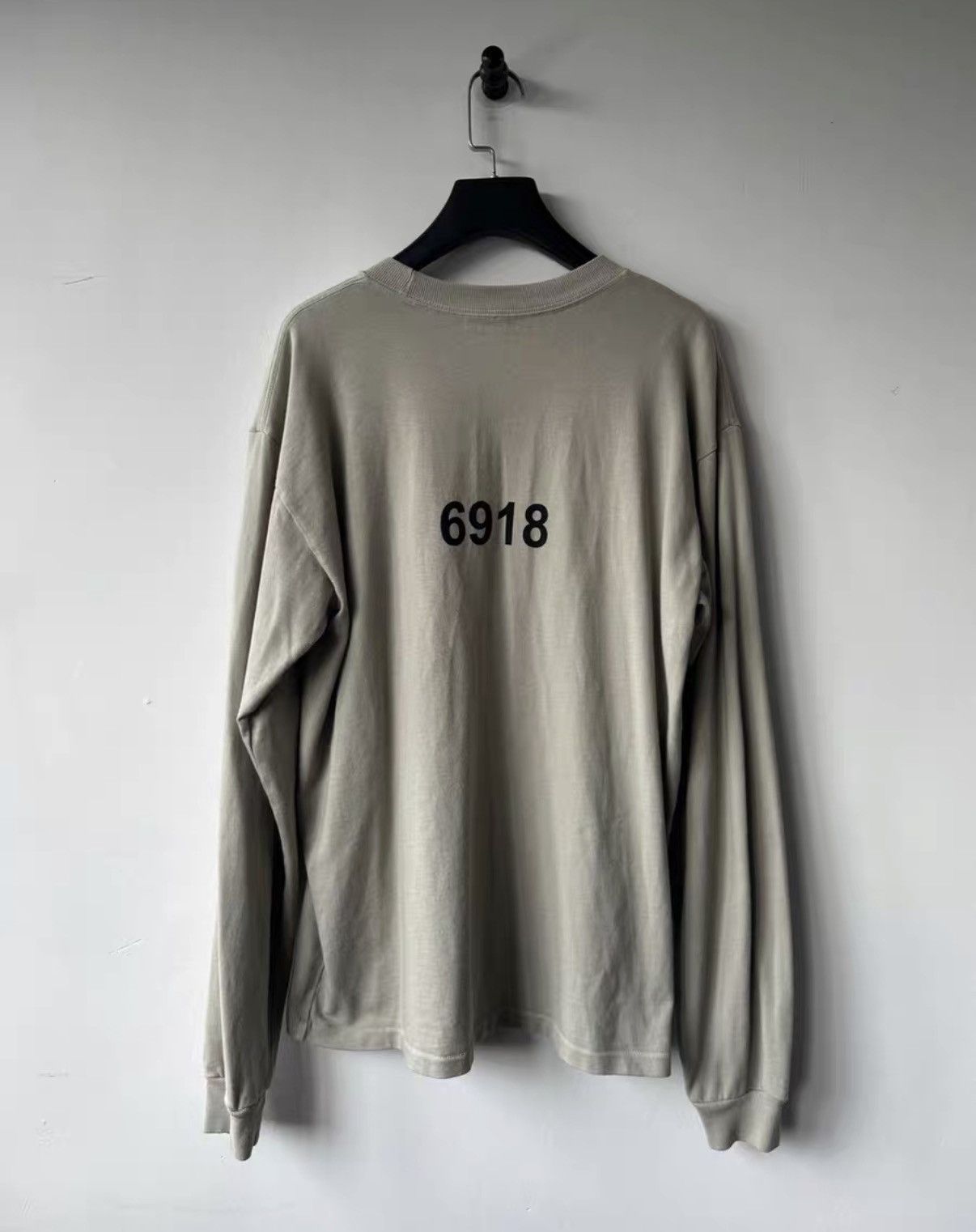 Yeezy Yeezy x PH Kanye collaborative long sleeve K7 Size US M / EU 48-50 / 2 - 3 Thumbnail
