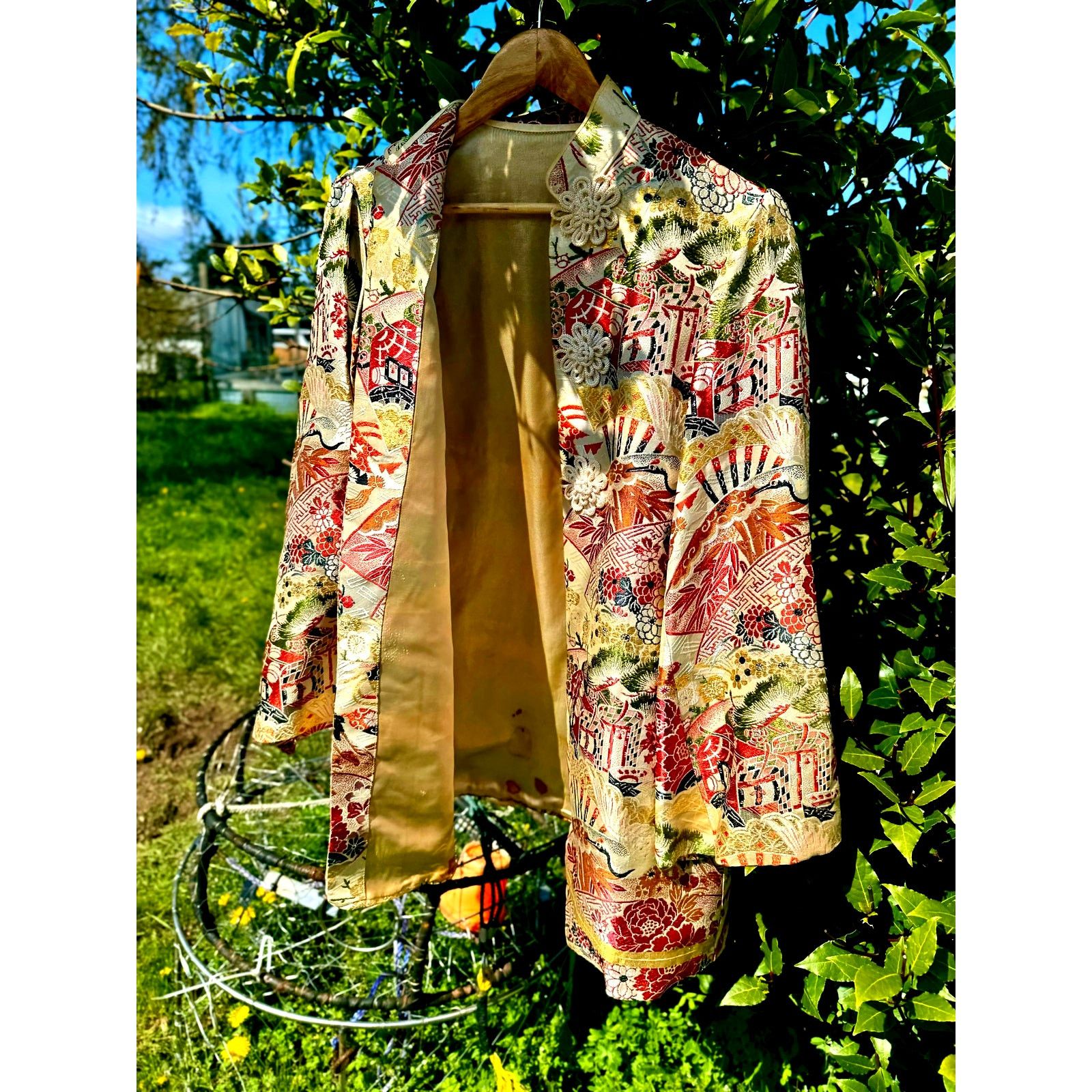 Vintage Vintage 60s Mid-Century Brocade Jacket Pagoda & Crane Motifs Size M / US 6-8 / IT 42-44 - 3 Thumbnail