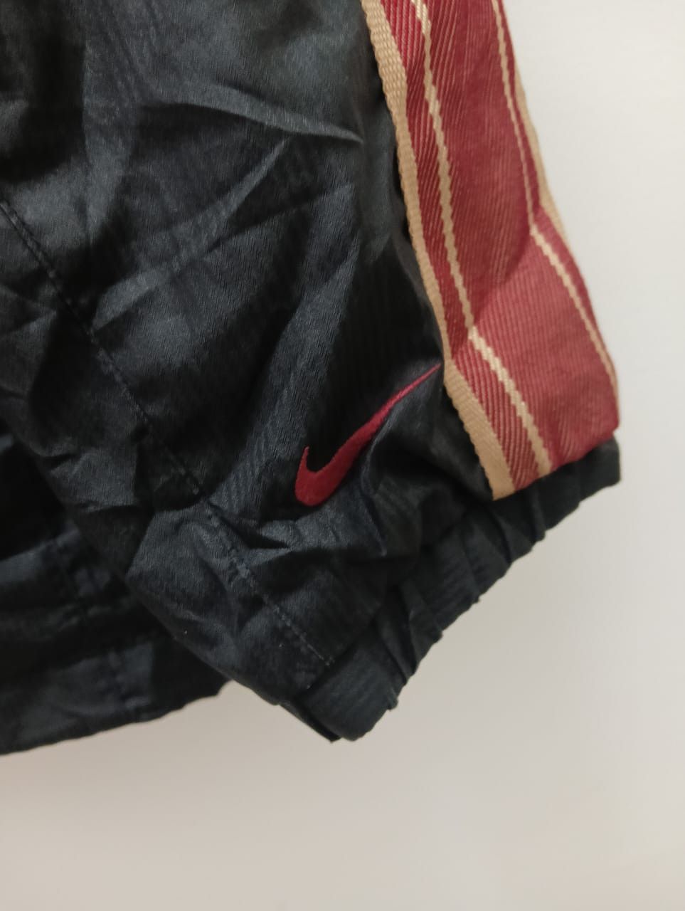 Nike 90s Vintage NIKE windbraker Large Size Size US L / EU 52-54 / 3 - 9 Thumbnail