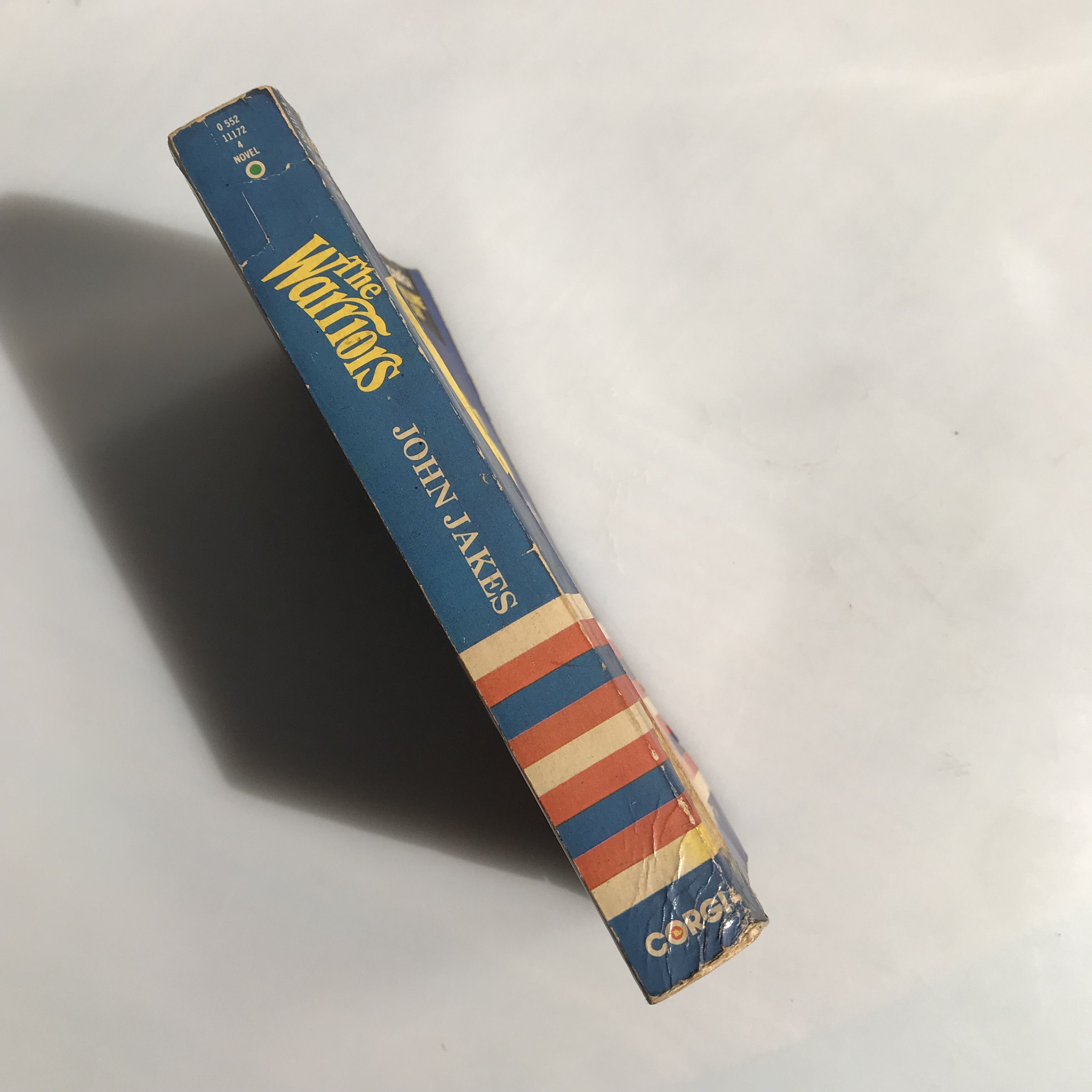 Vintage The Warriors (The Kent Family England Corgi Books, 1979 Size ONE SIZE - 2 Thumbnail