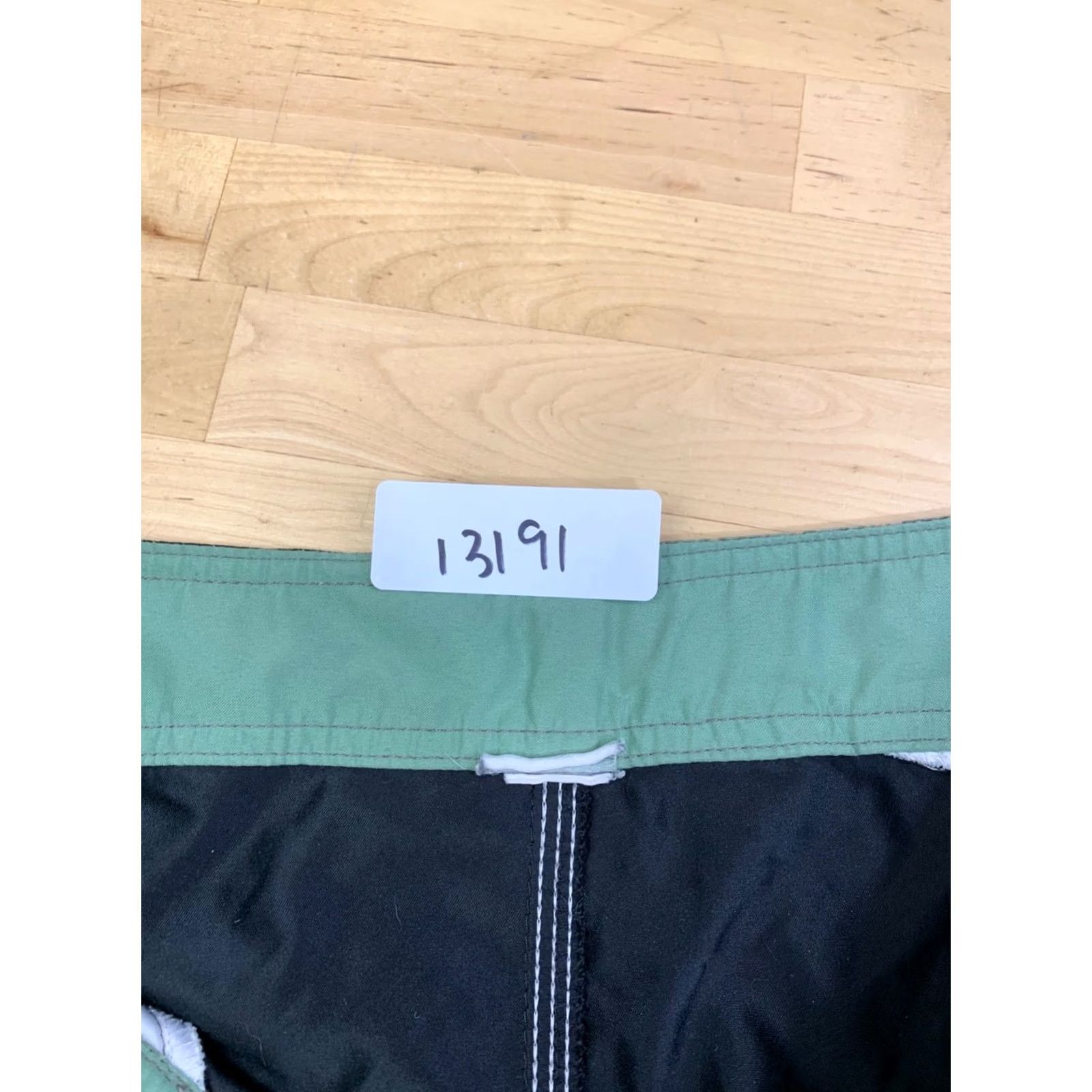Rusty VINTAGE Rusty Board Shorts Men 36 Black Y2K Embroidered Skull 13191 Size US 36 / EU 52 - 2 Thumbnail