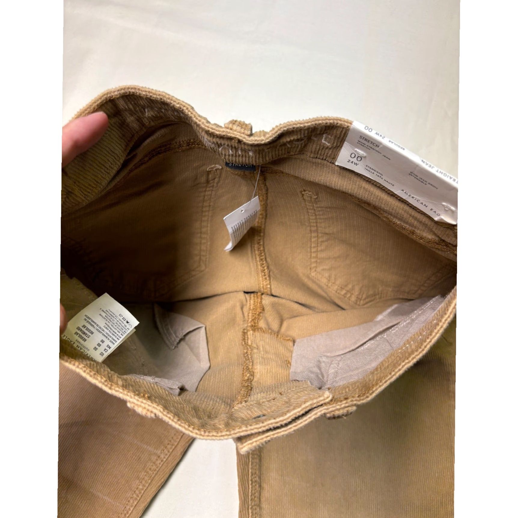 American Eagle Outfitters VINTAGE American Eagle Jeans Corduroy Mom Straight Womens 00 24x28 Tan High Rise Stretch Pockets Logo Button Solid Size 24" / US 00 / IT 34 - 4 Thumbnail
