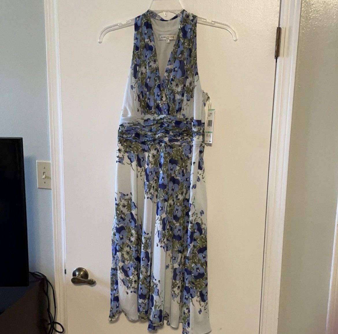 Evan Picone Evan Picone Blue Flowery Dress Size M / US 6-8 / IT 42-44 - 1 Thumbnail