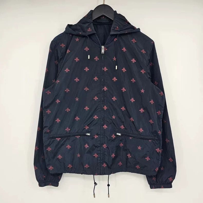 Gucci Gucci Full print bee hooded jacket 2505-Nextarrow Size US S / EU 44-46 / 1 - 1 Thumbnail