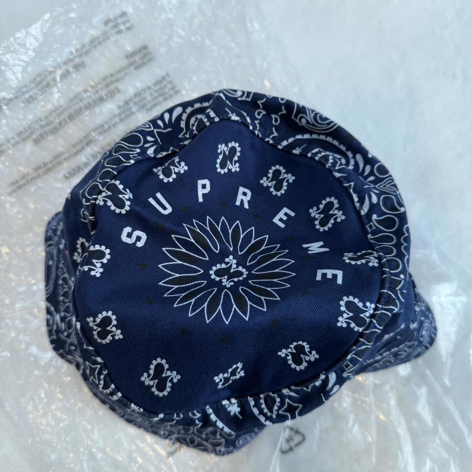Supreme Supreme Bandana Crusher "Navy" Size ONE SIZE - 3 Thumbnail