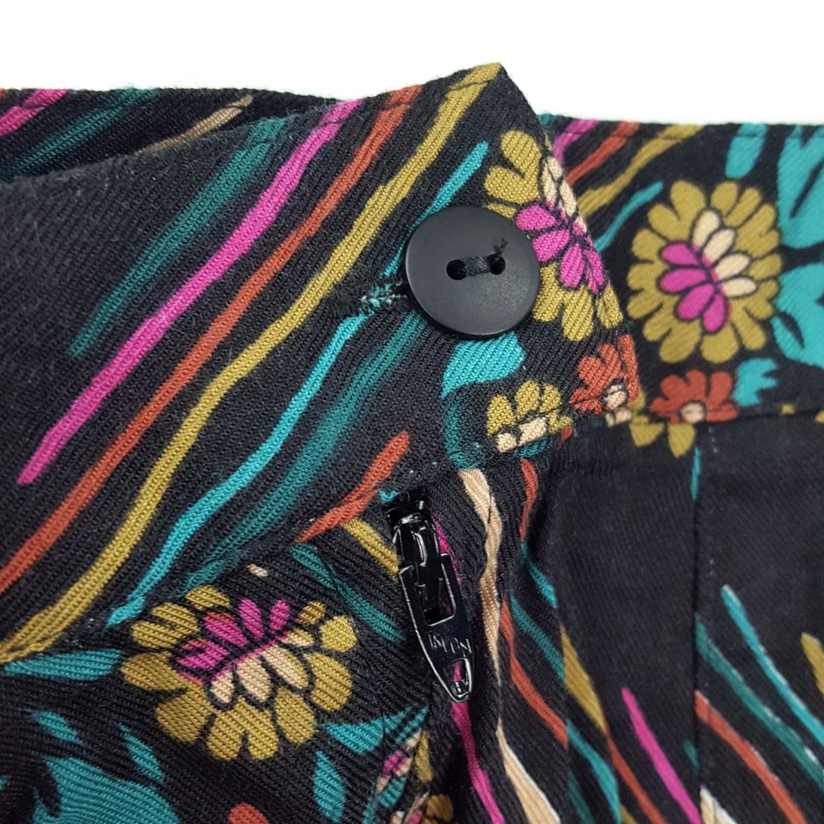 Vintage VINTAGE Cetro Republic Skirt Knee Length Women's Size 8 Floral Pockets Pencil Spiral 80s 90s Vintage Size 30" / US 8 / IT 44 - 6 Thumbnail