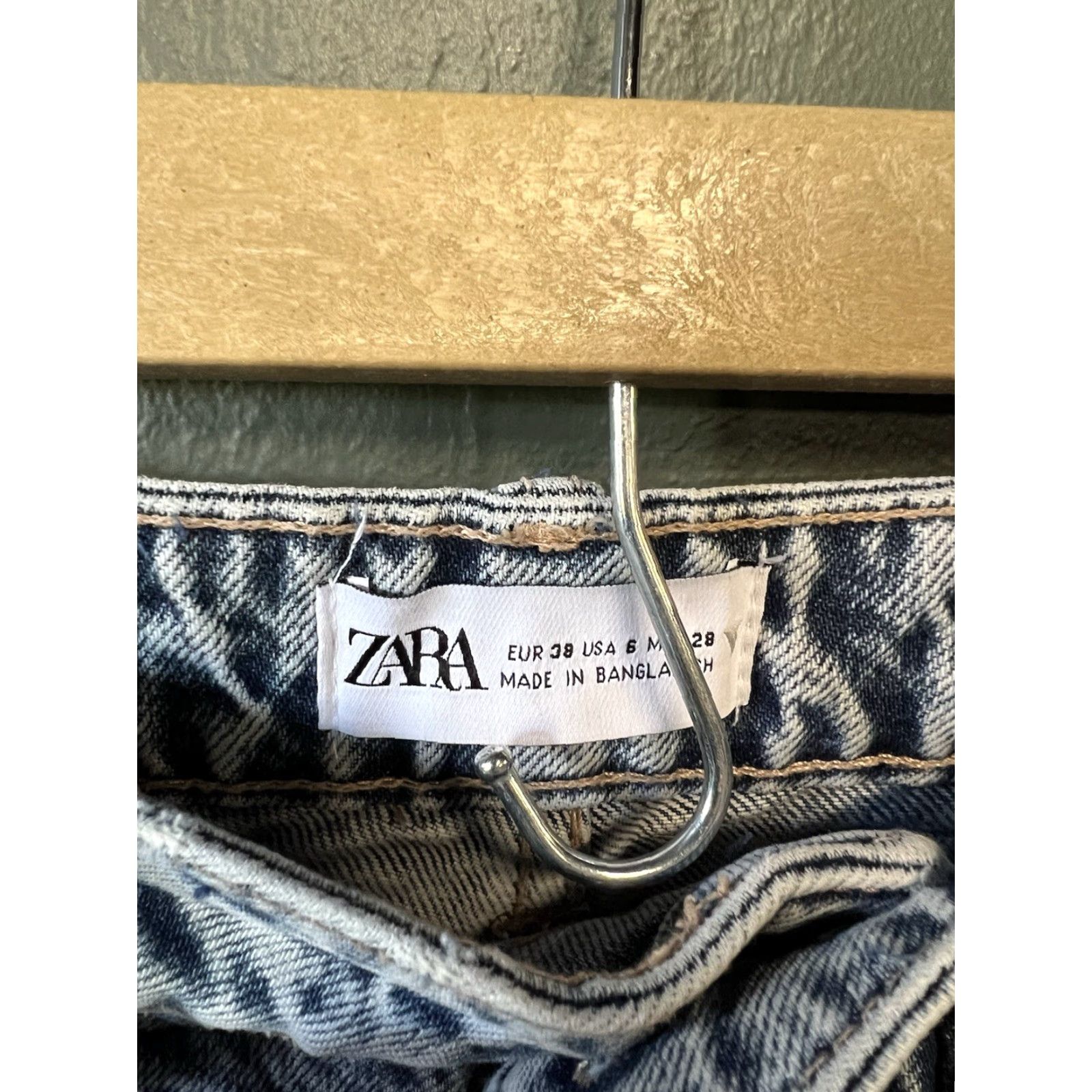 Zara Zara Jeans Women Blue Denim Size 6 High Waisted Regular Inseam 26 Tapered"} Size 28" / US 6 / IT 42 - 3 Thumbnail