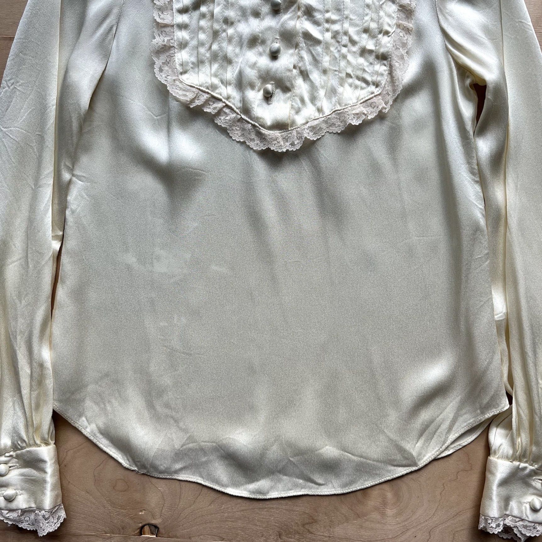 Vintage VINTAGE Gunnies Blouse Shirt Women 5 Ivory 70s Western Embroidered Satin Rayon Angel Logo Casual Sleeve Long Size S / US 4 / IT 40 - 4 Thumbnail