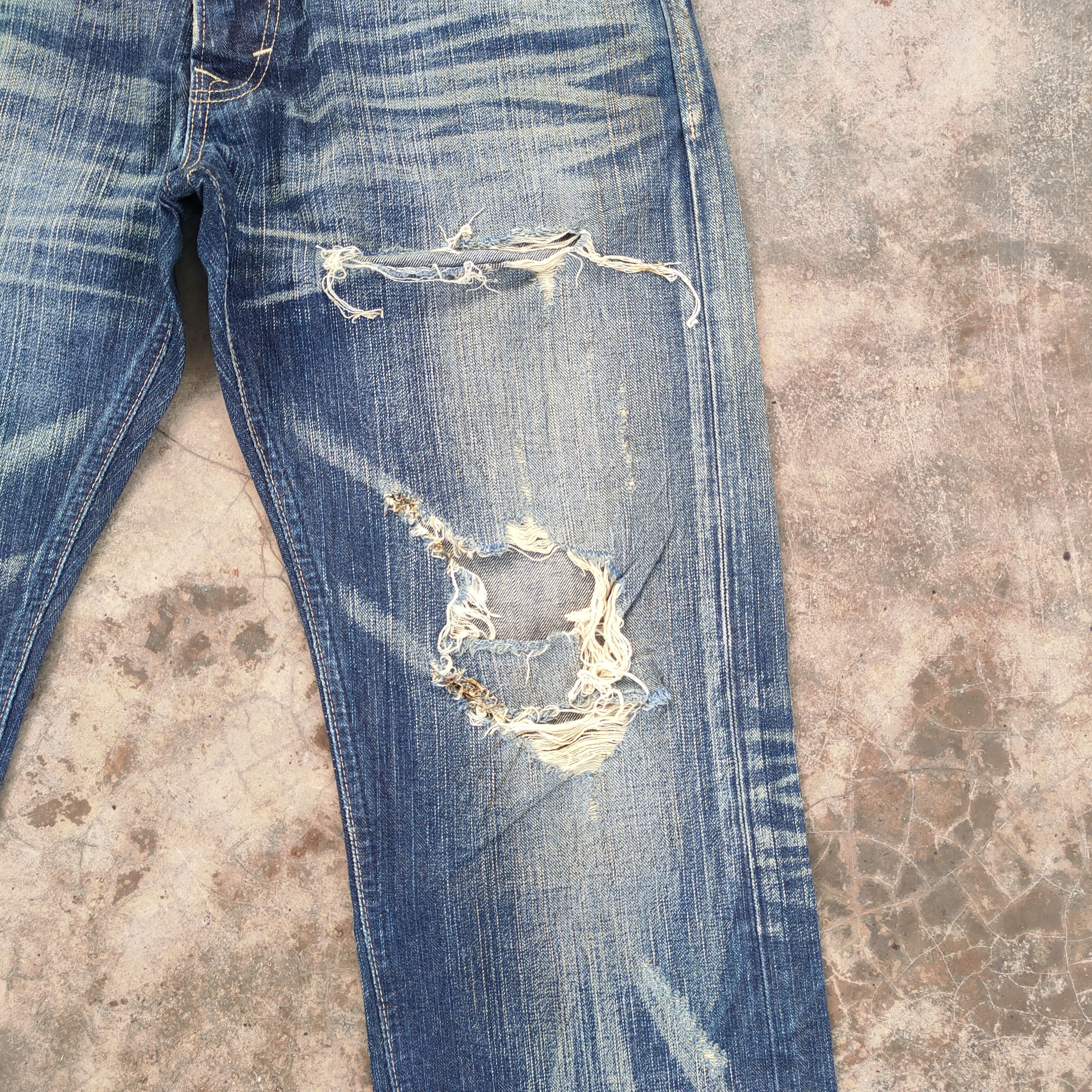 Edwin VINTAGE EDWIN BLUE TRIP FADED RIPPED JEANS DENIM PANTS Size US 34 / EU 50 - 7 Thumbnail