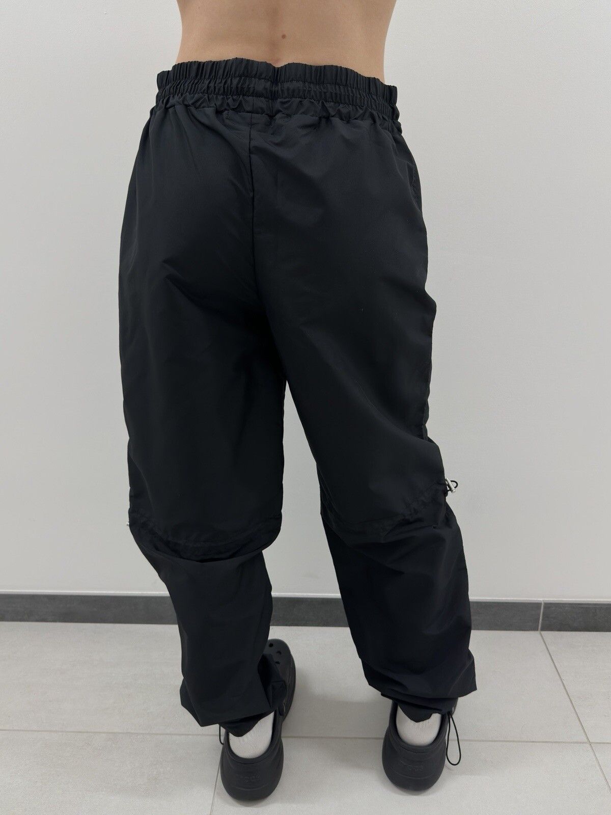 Axel Arigato Axel Arigato Atlas Track Pants Women’s Black Track Unisex Size 26" / US 2 / IT 38 - 9 Thumbnail