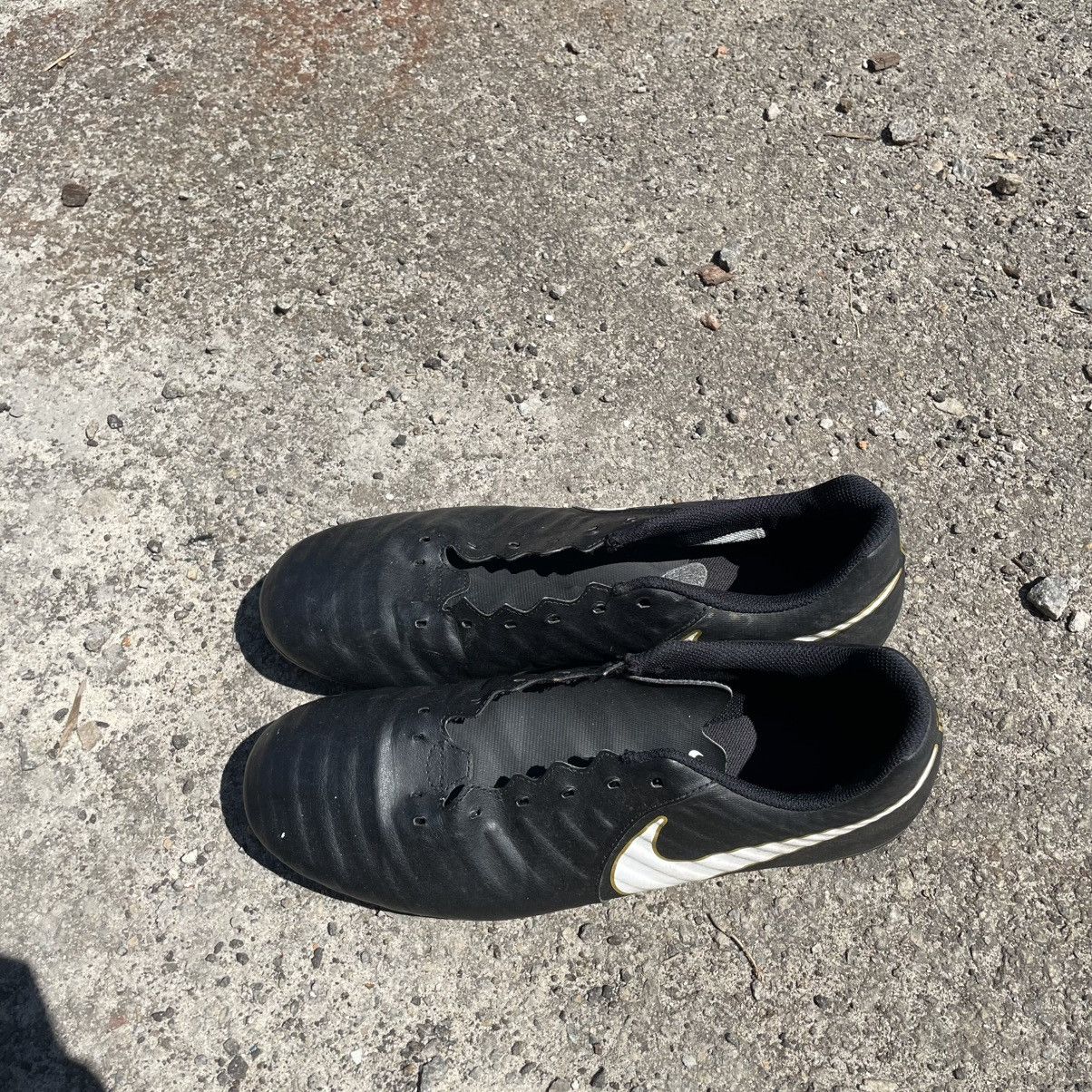 Nike 11 Nike Tiempo Football Boots Cleats Jersey shoes elit pro Size US 11 / EU 44 - 6 Thumbnail