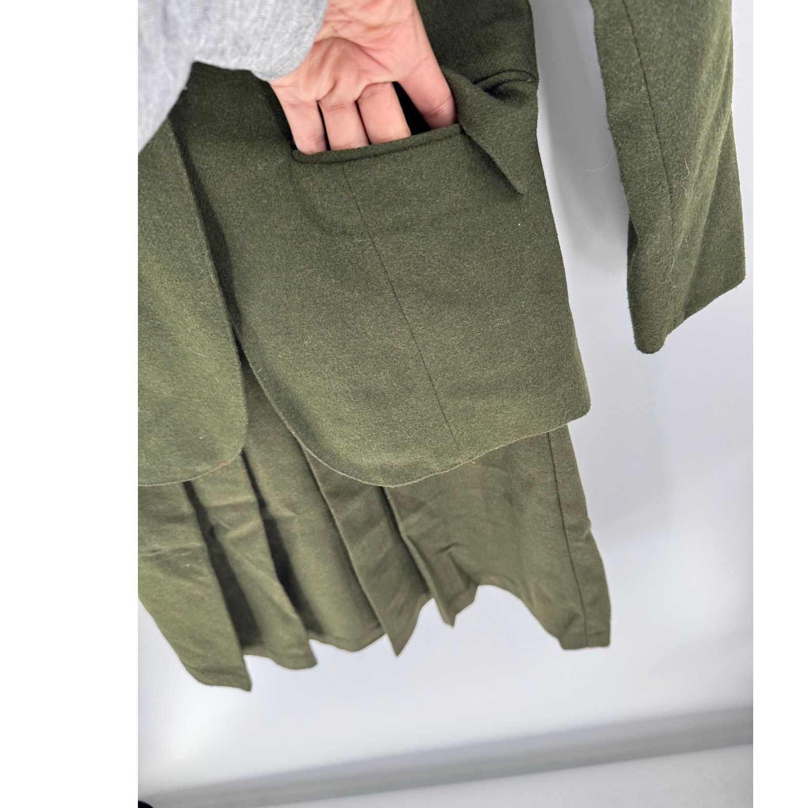 Other Vintage Plum Tree army green blazer skirt Canada size XS Size 22" - 10 Thumbnail