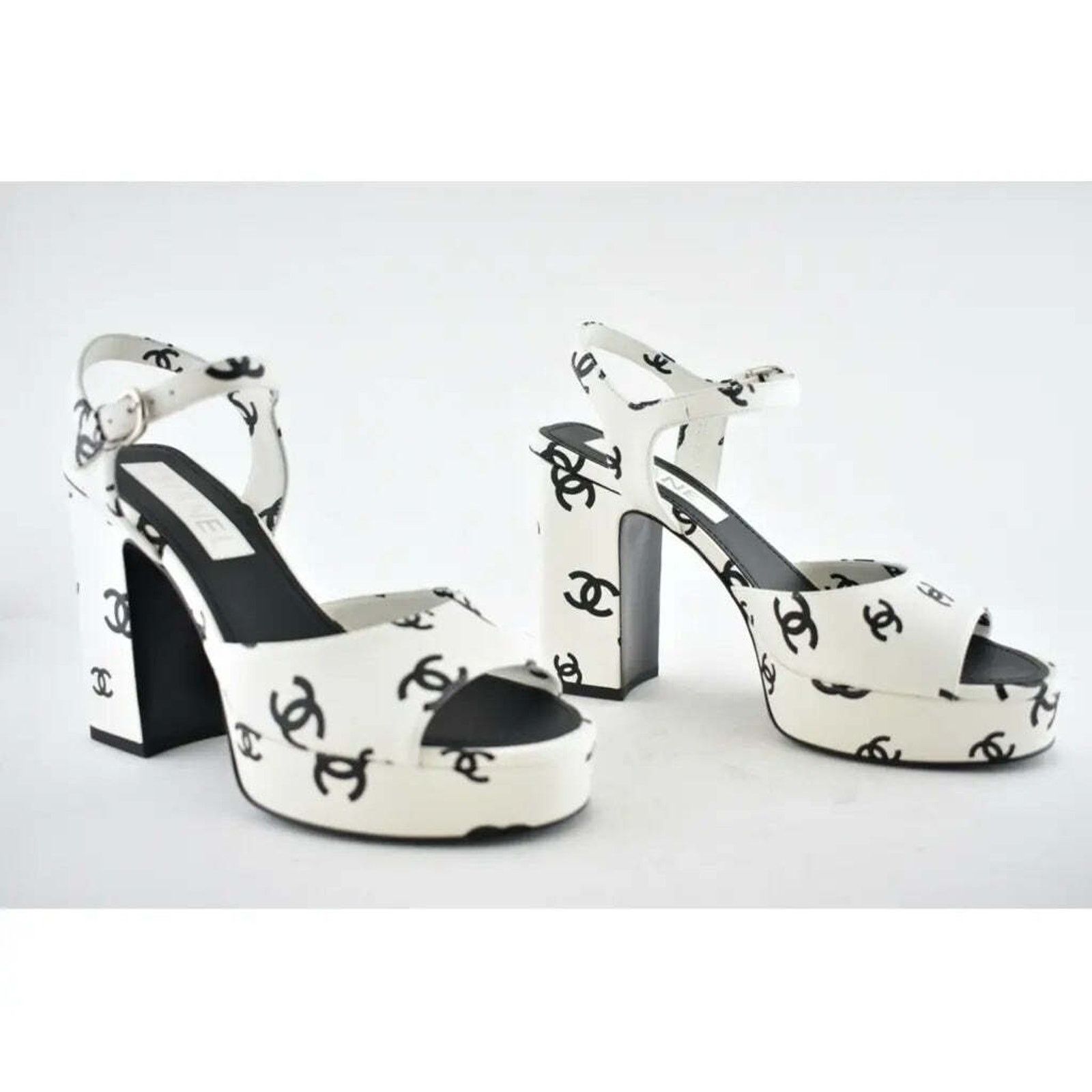 Chanel Chanel 22S White Black Lambskin CC Logo Platform Strap Size US 11.5 / IT 41.5 - 4 Thumbnail