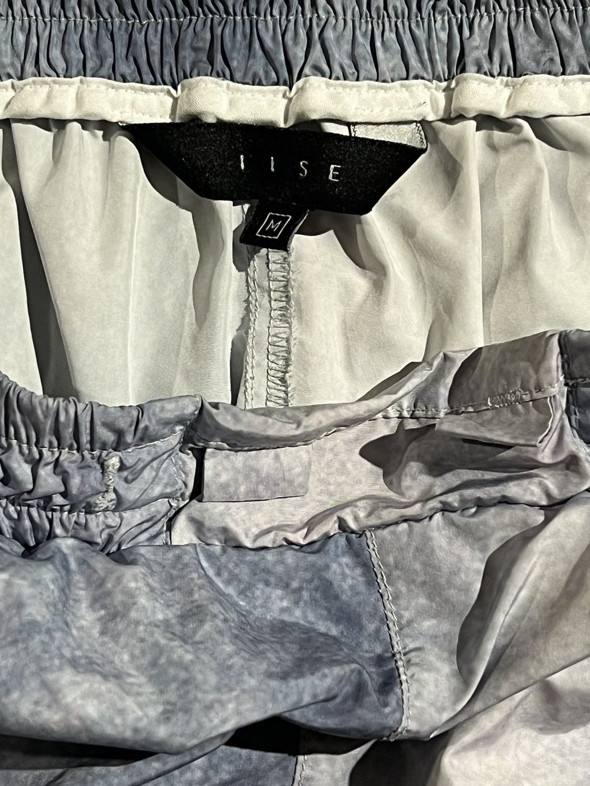 IISE IISE Graphic Shorts Size Medium Size US 30 / EU 46 - 4 Thumbnail