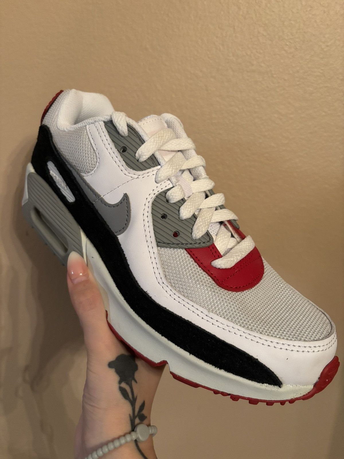 Nike Nike Air Max 90 Leather GS ‘Photon Dust Grey' Size US 6.5 / EU 39-40 - 2 Thumbnail