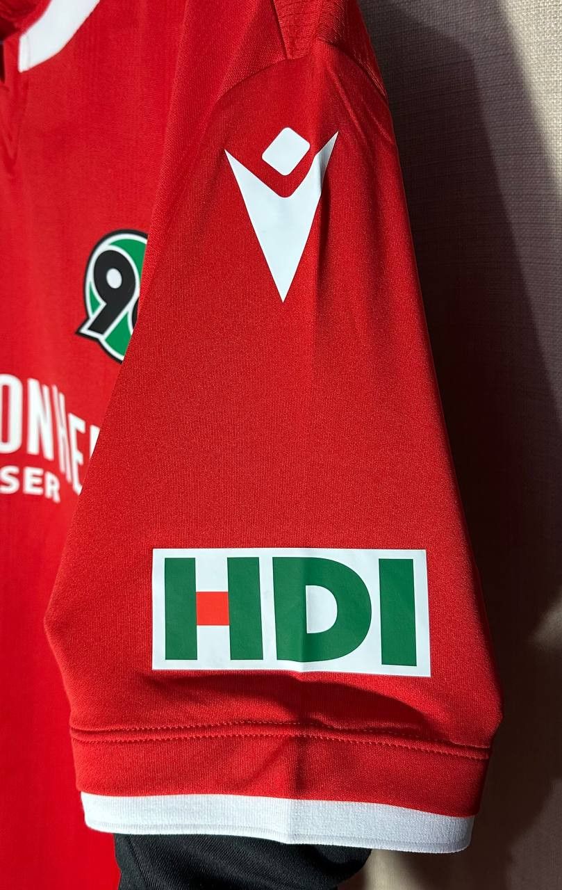 Macron Hannover 96 2020 - 2021 Home Macron football shirt jersey Size US M / EU 48-50 / 2 - 3 Thumbnail