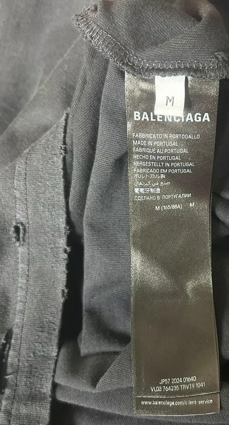 Balenciaga Balenciaga Twist the big logo on the back of the font to m Size US M / EU 48-50 / 2 - 3 Thumbnail