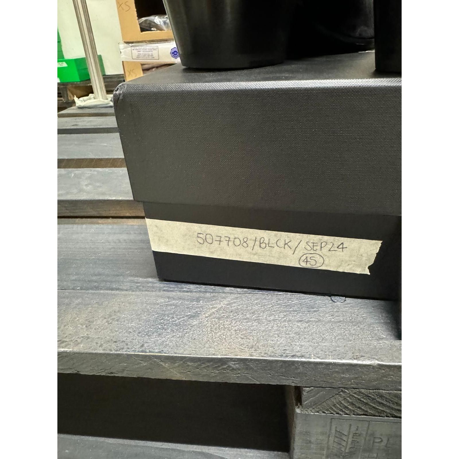 Saint Laurent Paris o1alsimx924 507708 Suede Chelsea Boots in Black Size US 12 / EU 45 - 15 Thumbnail