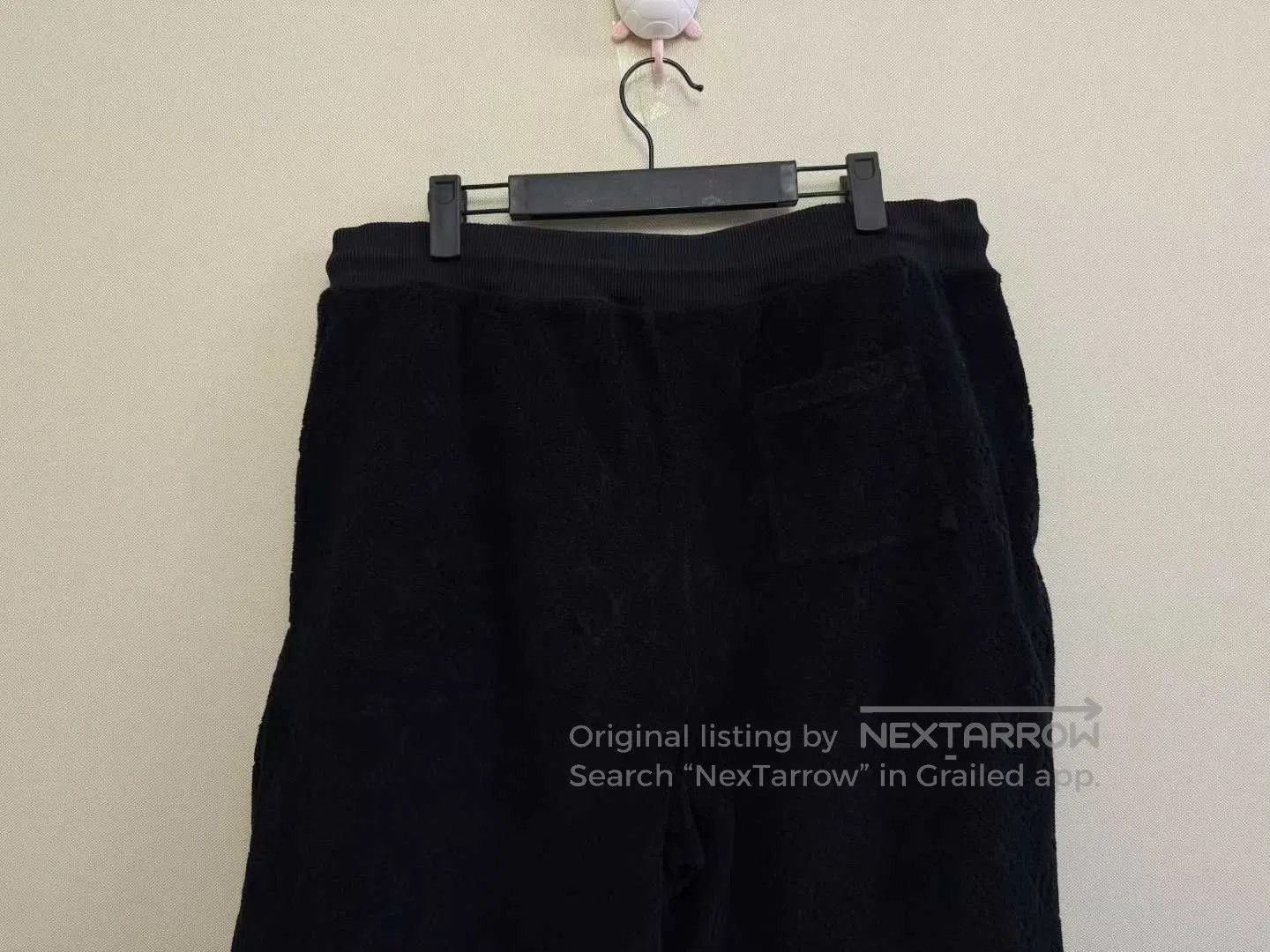 Louis Vuitton Louis Vuitton size XXL Black Towel Full Logo Short Pants| Size US 27 - 5 Thumbnail