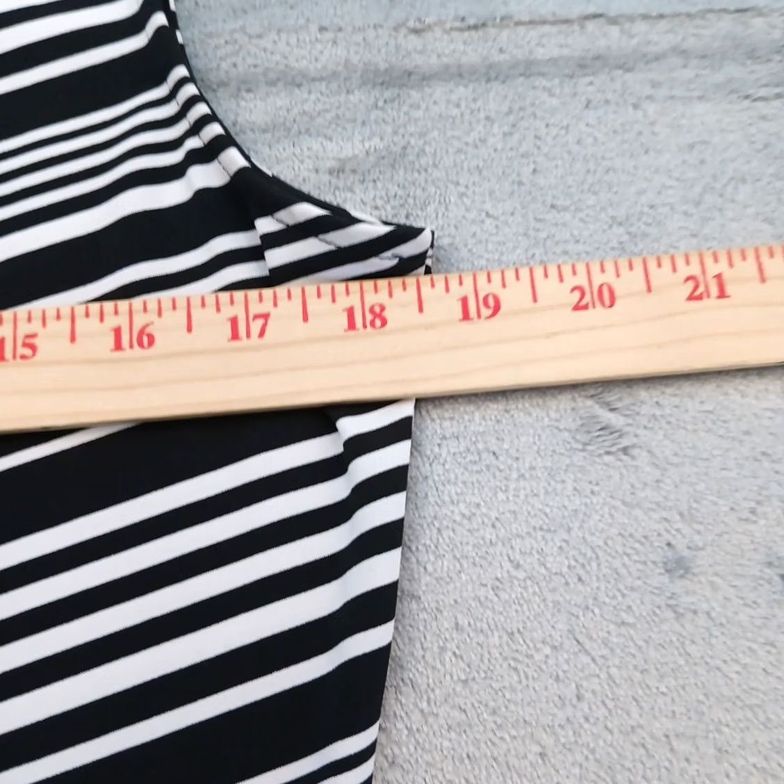 Vintage Chico's Maxi Dress Black Striped Asymmetric Sleeveless Pullover V-Neck Size 1 Polyester Spandex Women Dress Long Vintage No Size XS / US 0-2 / IT 36-38 - 7 Thumbnail
