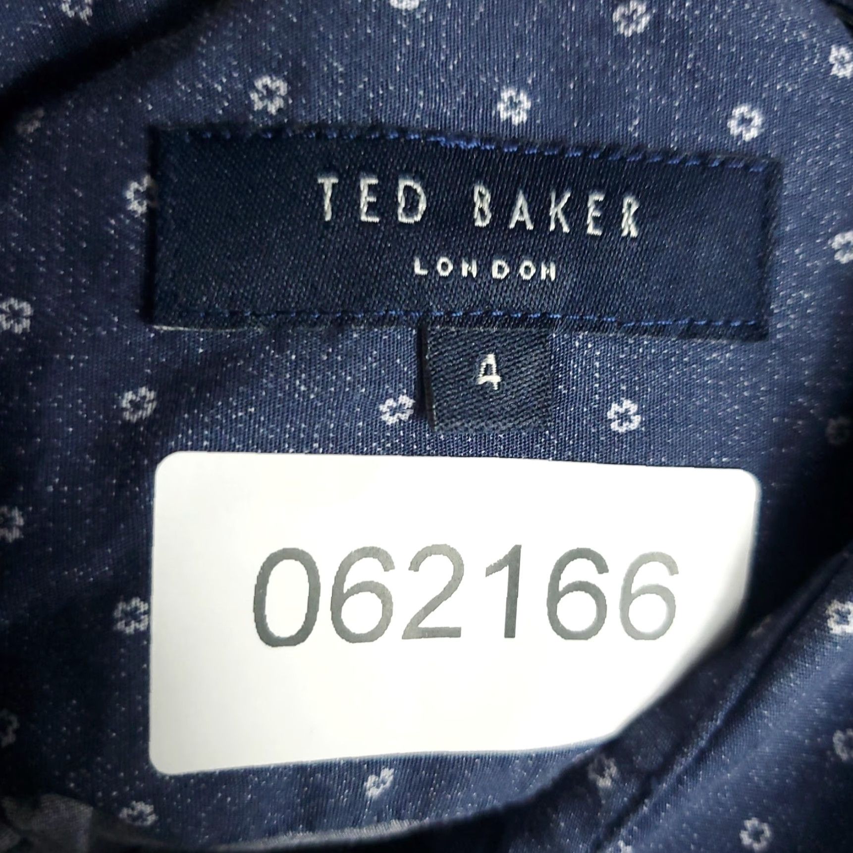 Ted Baker TED BAKER Button-Up Shirt Mens Large Blue Geometric Long Sleeve Casual Size US L / EU 52-54 / 3 - 8 Thumbnail