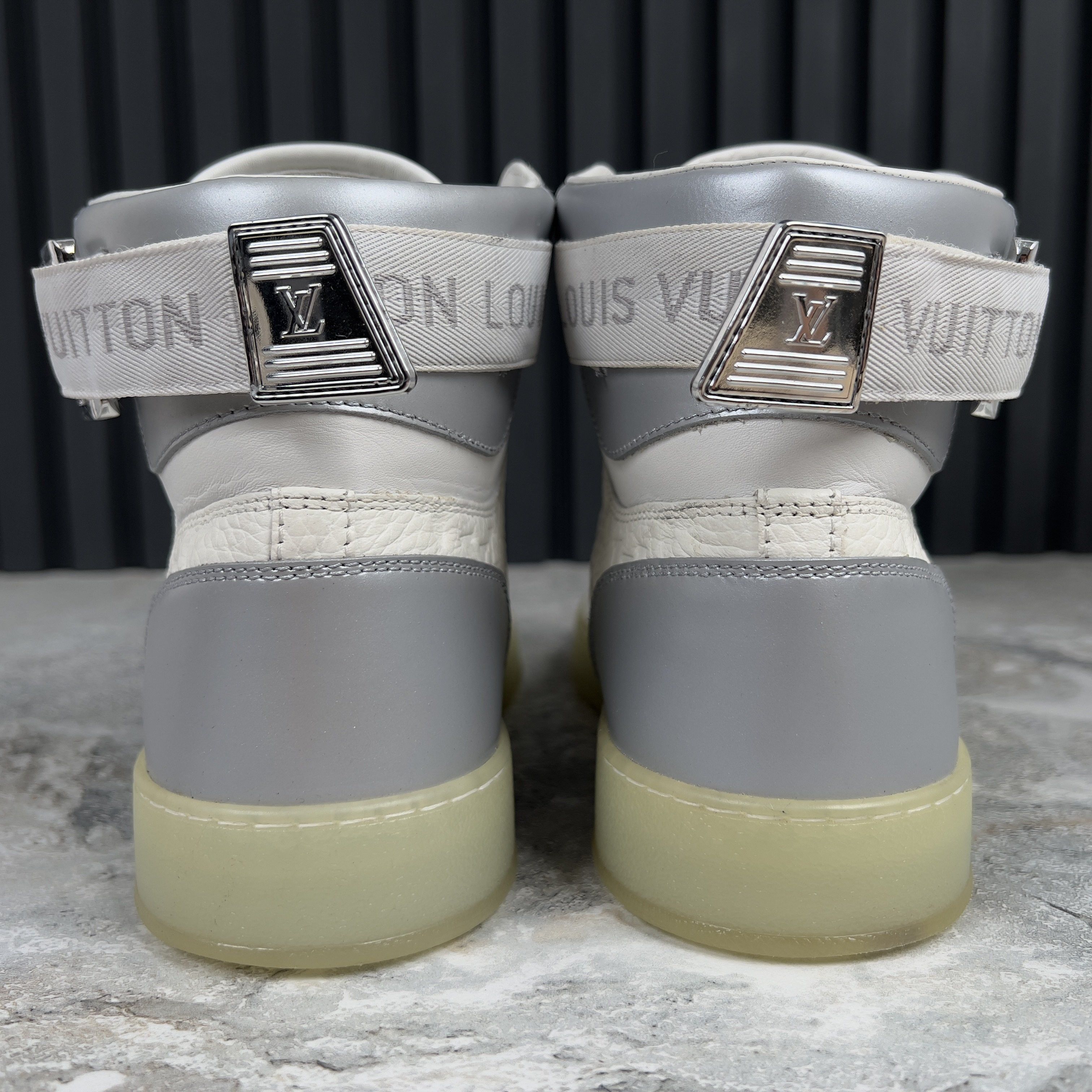 Louis Vuitton Rivoli High Top Sneaker Leather Size US 8.5 / EU 41-42 - 8 Thumbnail