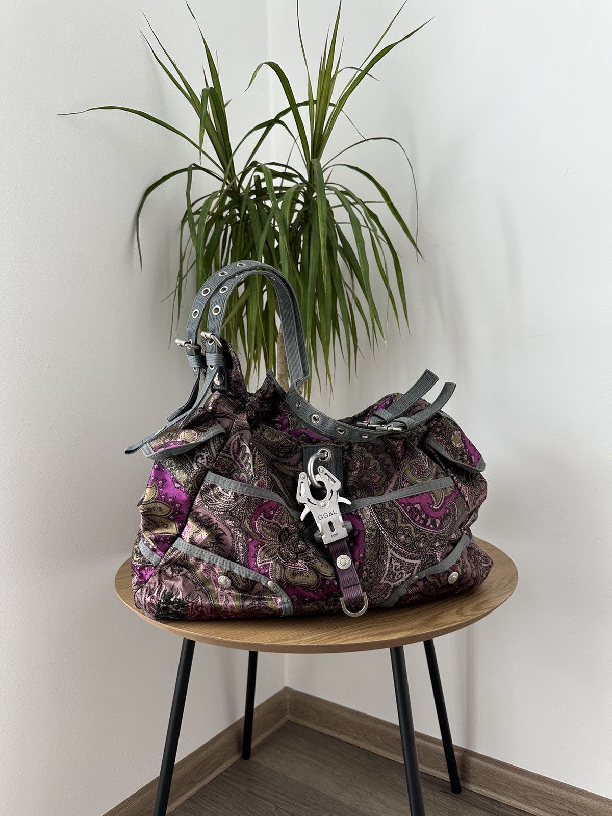 If Six Was Nine Vintage George Gina Lucy Purple Distressed Shoulders Bag Size ONE SIZE - 3 Thumbnail