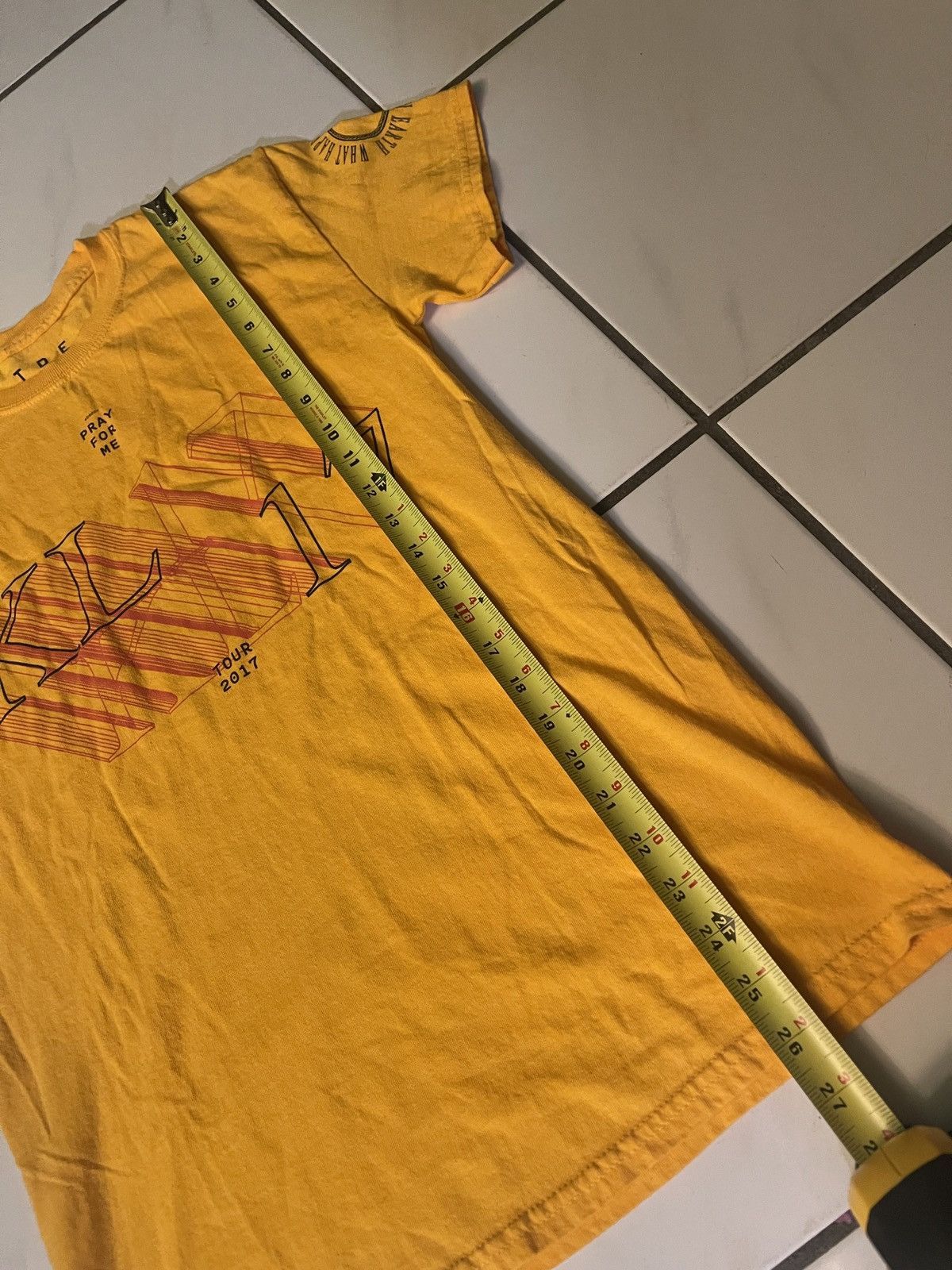 Kendrick Lamar Kendrick Lamar DAMN 2017 Tour TDE Yellow Tee Shirt Mens S Size US S / EU 44-46 / 1 - 5 Thumbnail