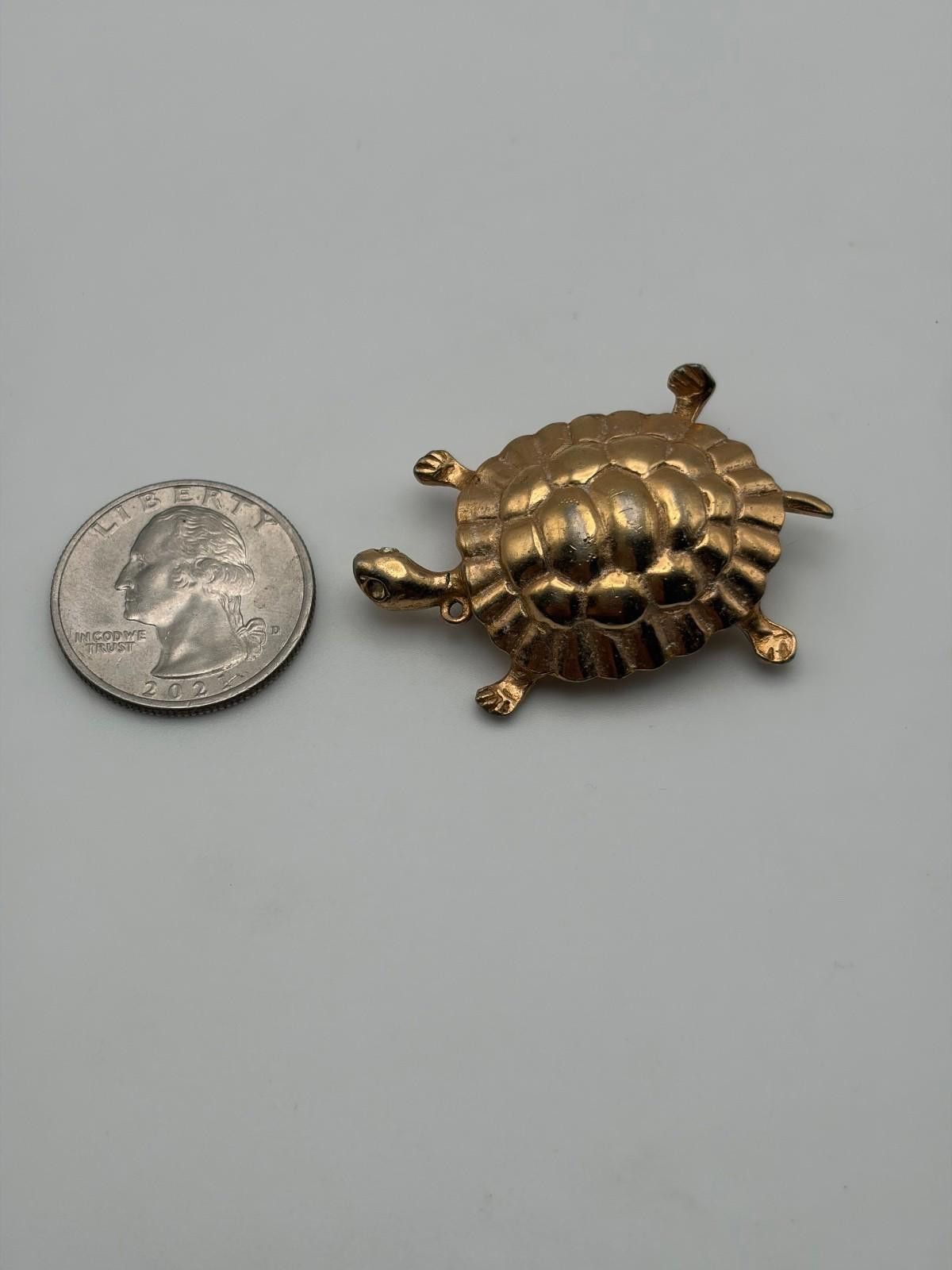 Stormy Kromer Vintage Gold-tone Kramer signed Turtle Brooch Size ONE SIZE - 2 Thumbnail