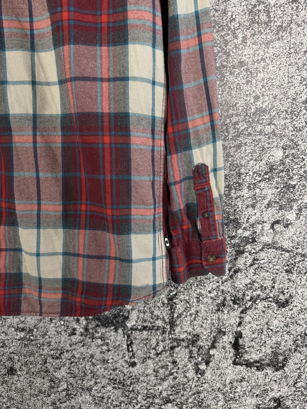 Oakley Vintage Oakley Plaid Flannel Long Sleeve Shirt Button Up S Size US S / EU 44-46 / 1 - 14 Thumbnail