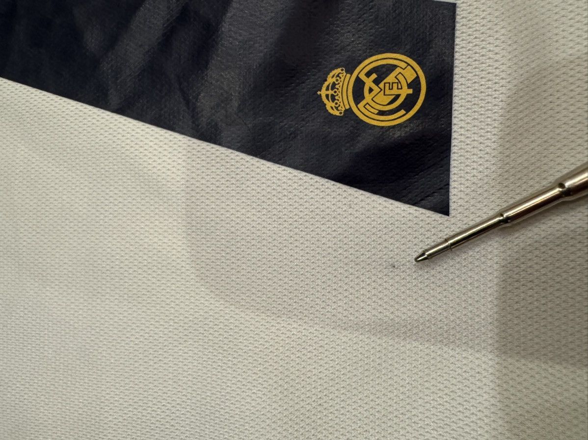 Adidas REAL MADRID CF 2023/2024 FOOTBALL SHIRT JERSEY SIZE L HR3796 Size US XXL / EU 58 / 5 - 12 Thumbnail